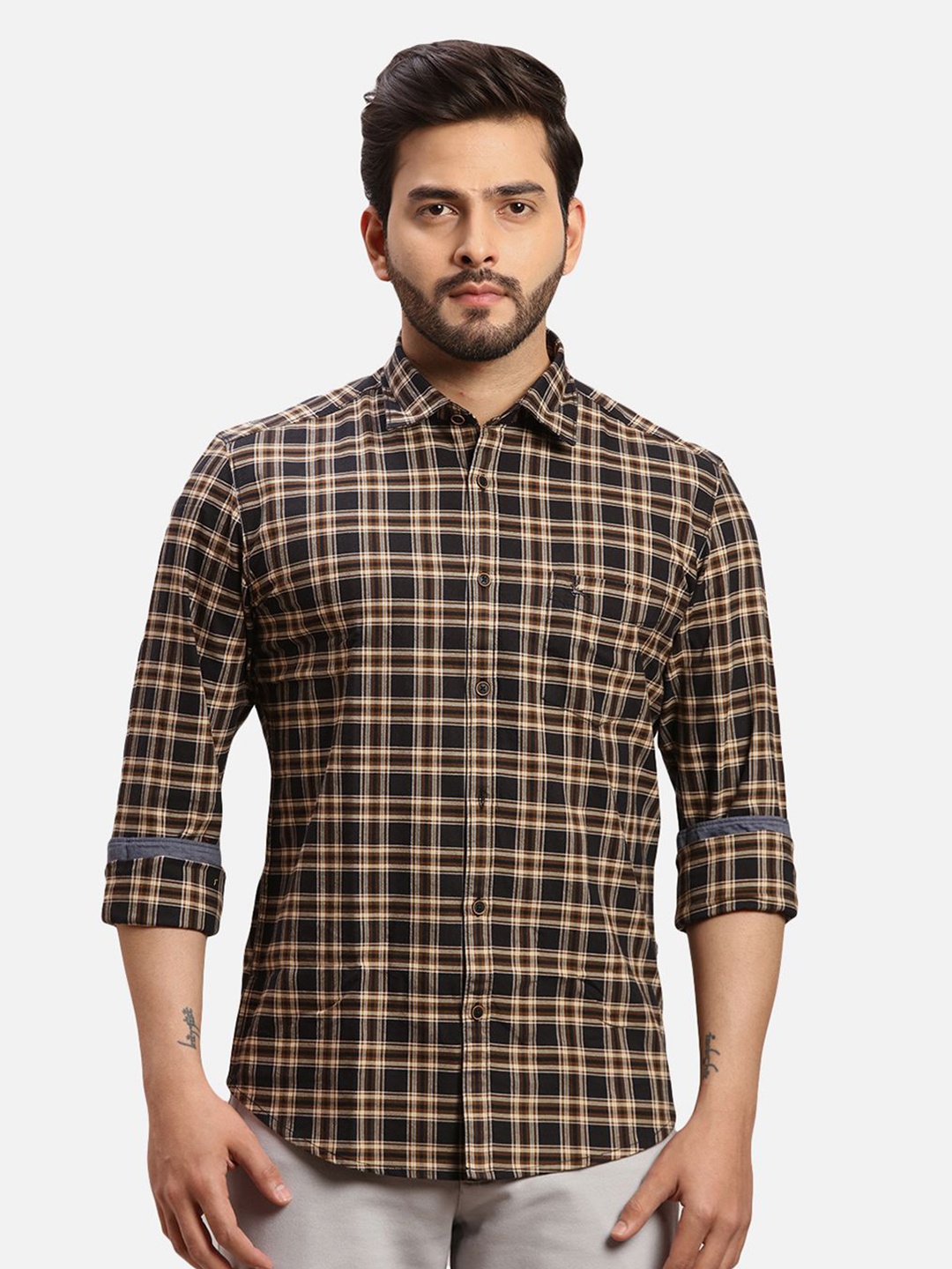 

Parx Men Slim Fit Opaque Checked Casual Shirt, Brown