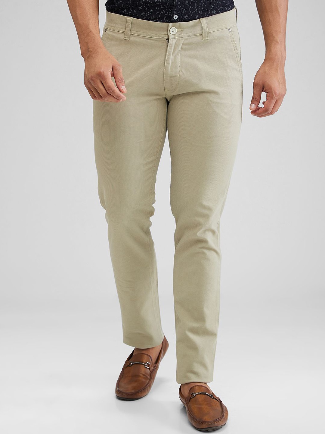 

Parx Men Tapered Fit Low-Rise Trousers, Green