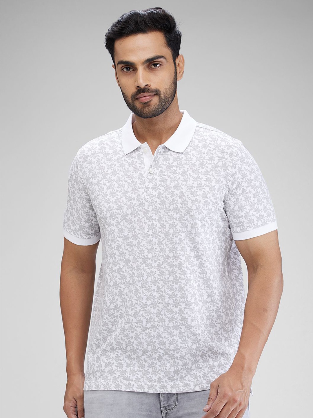 

Parx Men Printed Polo Collar Pockets T-shirt, White