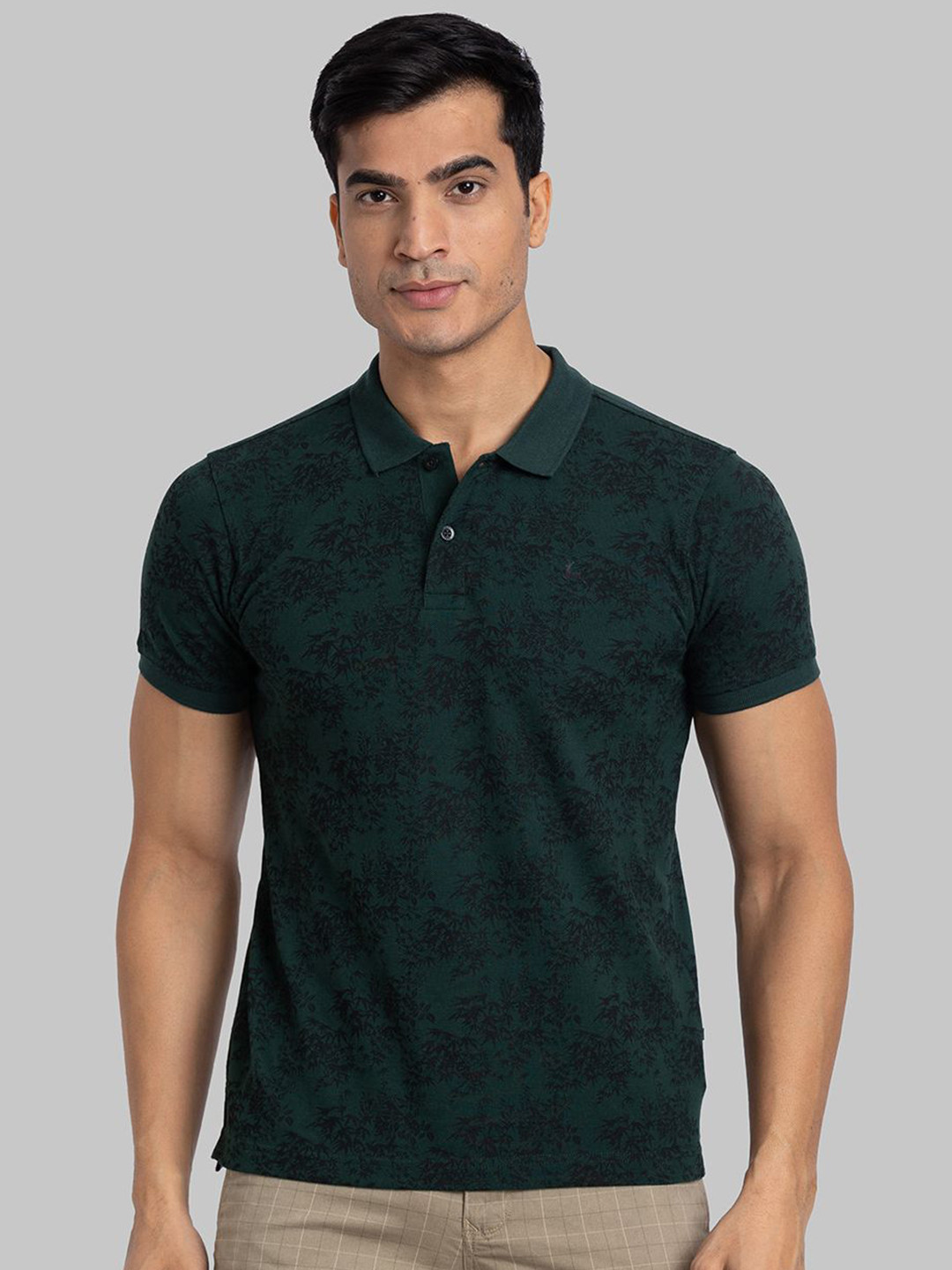 

Parx Men Checked Polo Collar Pockets T-shirt, Green