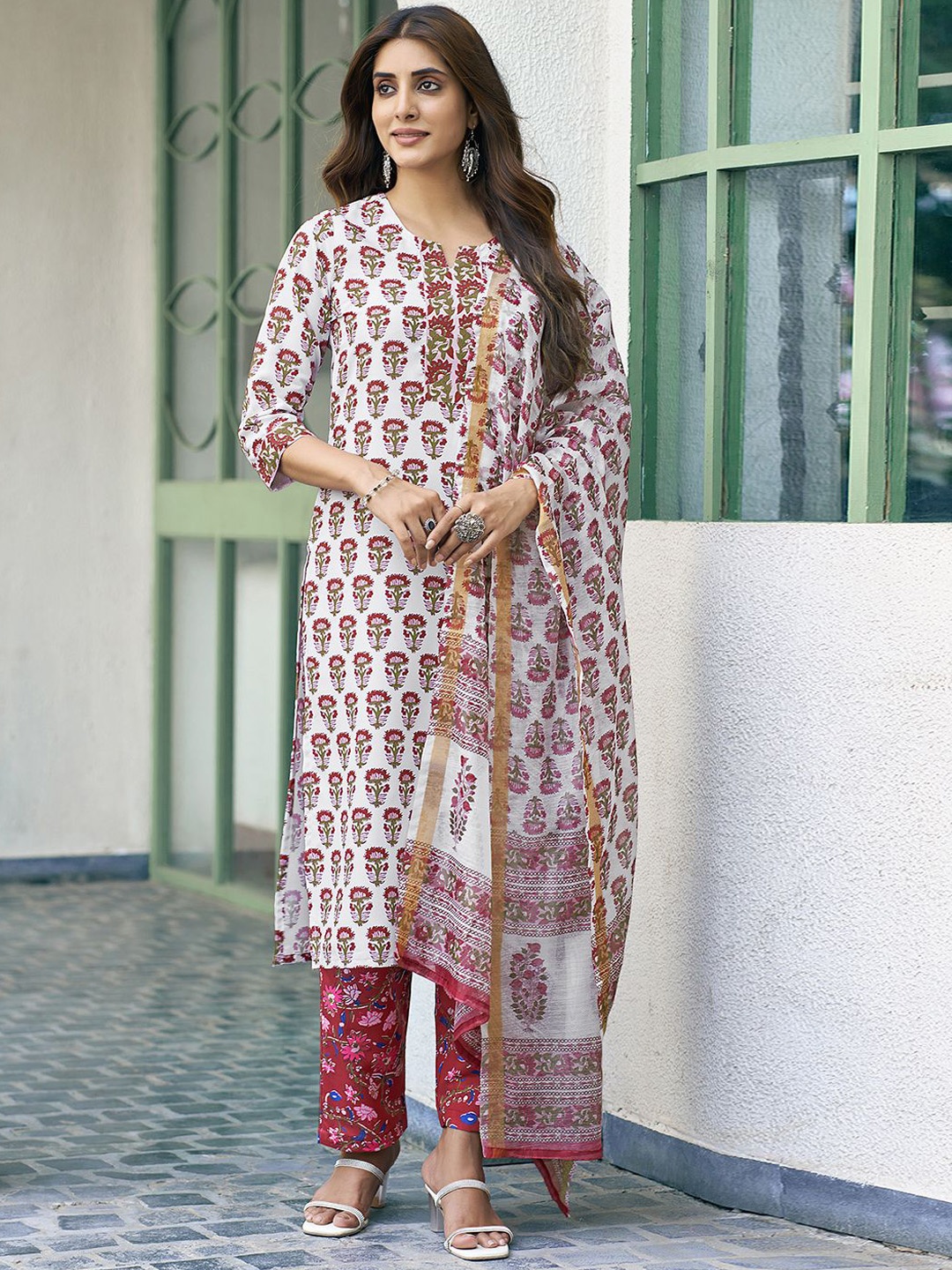 

KALINI Women Floral Printed Regular Kurta with Trousers & With Dupatta, White