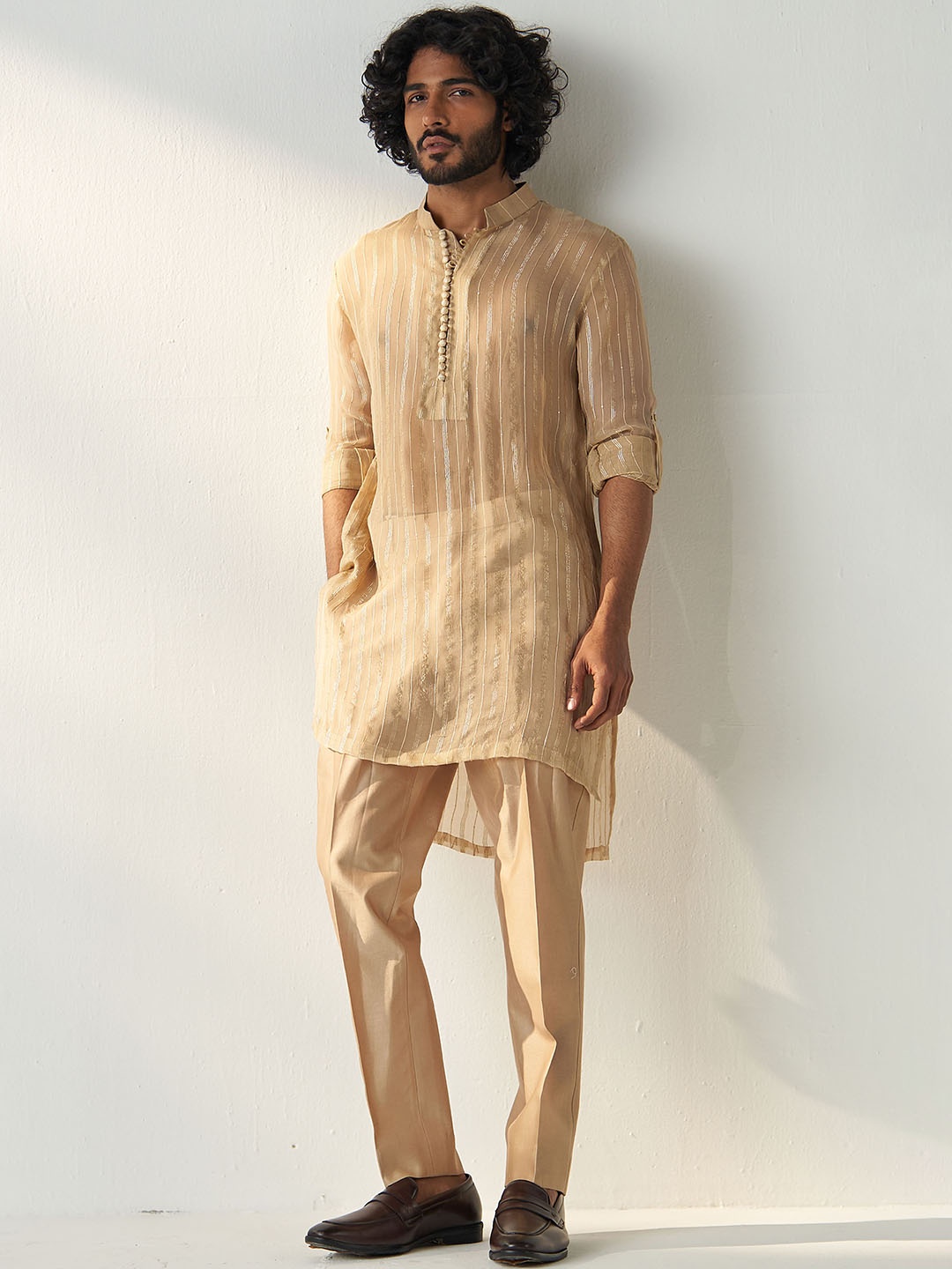 

STUDIO BAGECHAA Men Striped Regular Kurta with Trousers, Beige