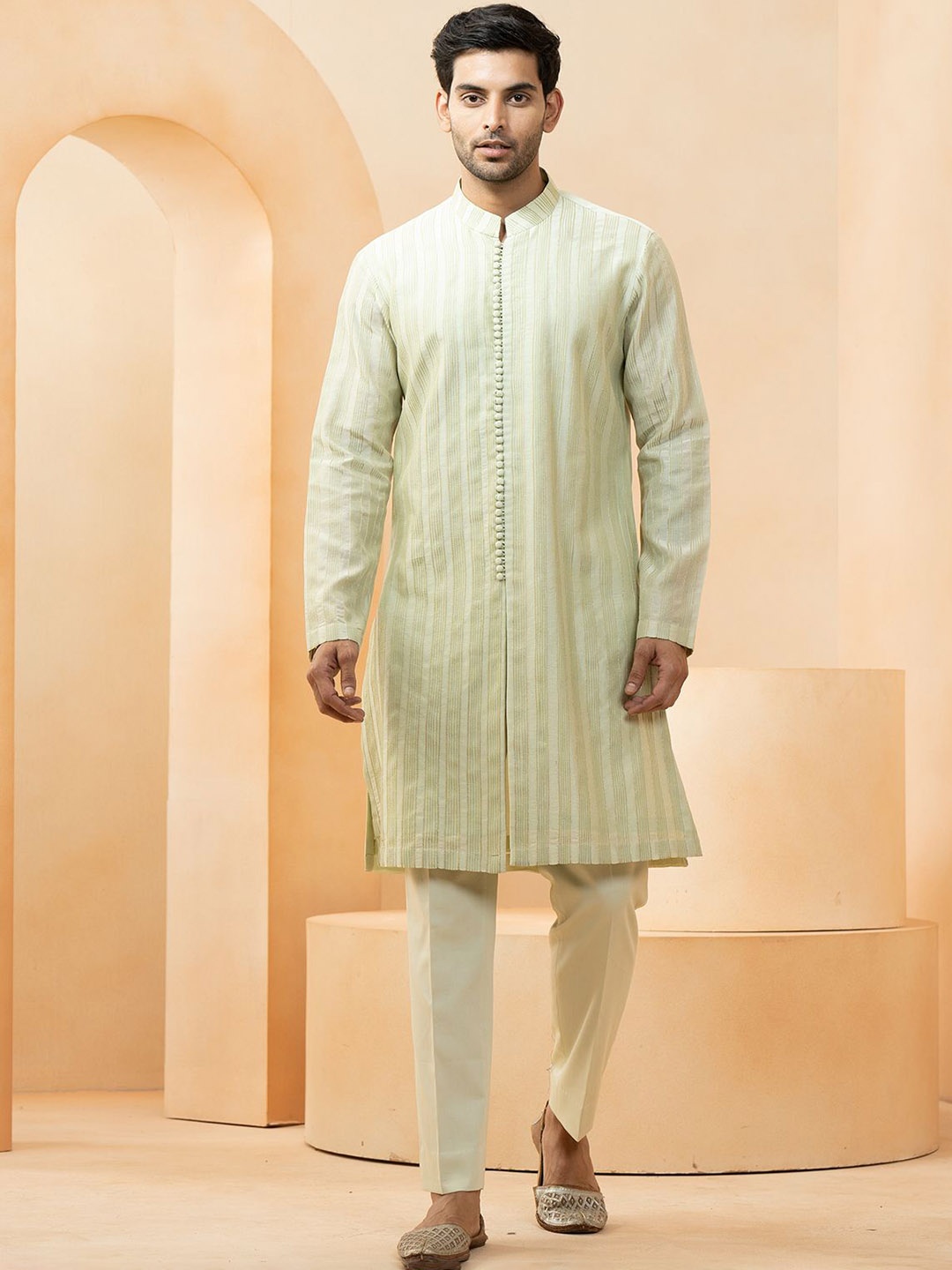 

STUDIO BAGECHAA Men Striped Layered Chanderi Silk Kurta with Trousers, Green