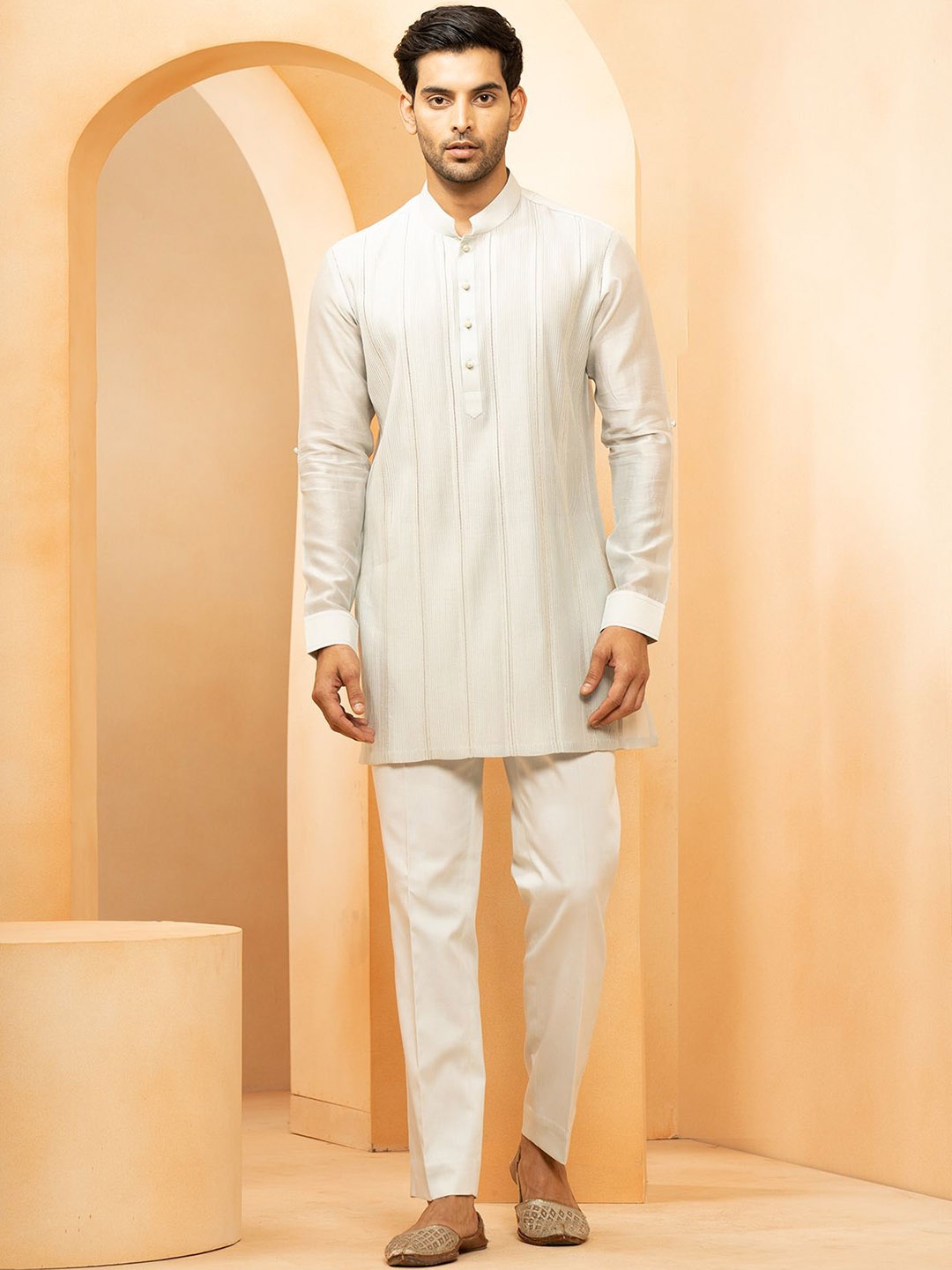 

STUDIO BAGECHAA Men Striped Regular Chanderi Silk Kurta with Trousers, Grey