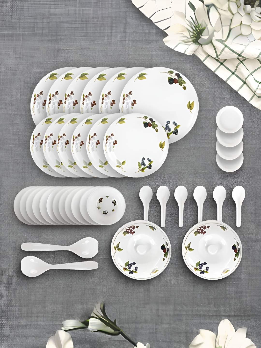 

USHA SHRIRAM Dine Smart White & Green 40 Pieces Melamine BPA Free Dinner Set