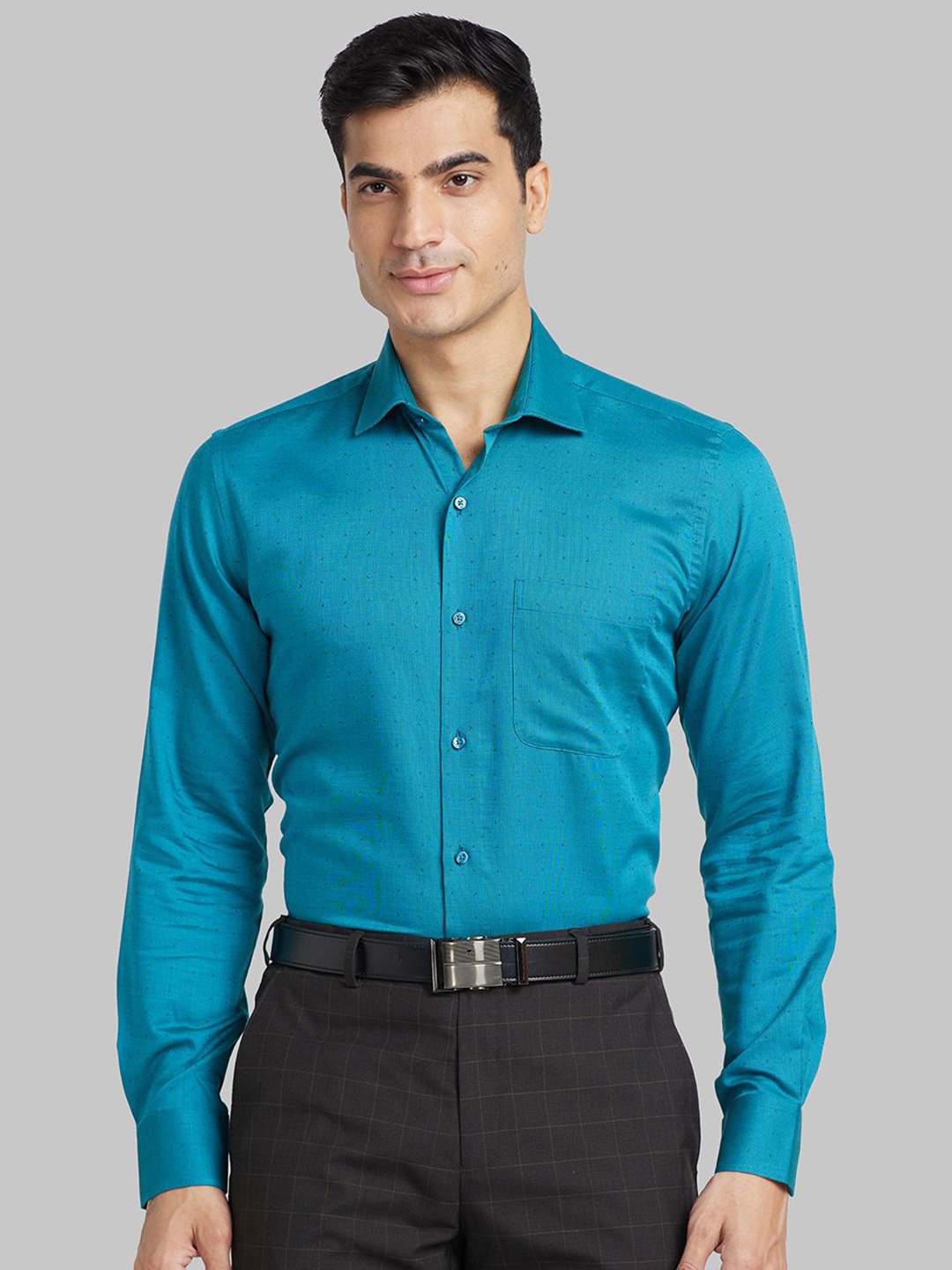 

Raymond Self-Design Cotton Contemporary-Fit Shirt, Green