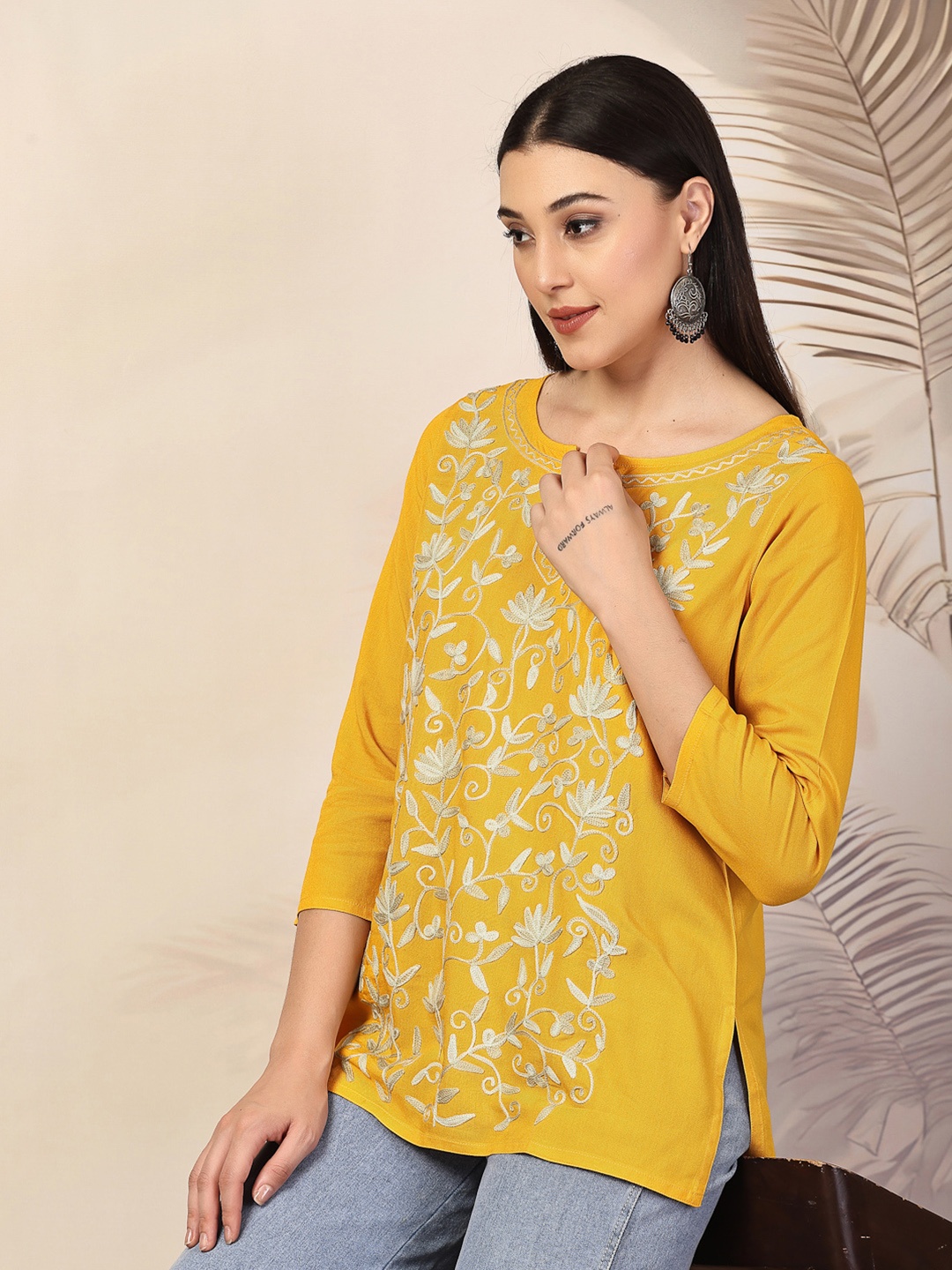 

QAZMI Jannat Kashmiri Floral Aari Work Straight Kurti, Mustard
