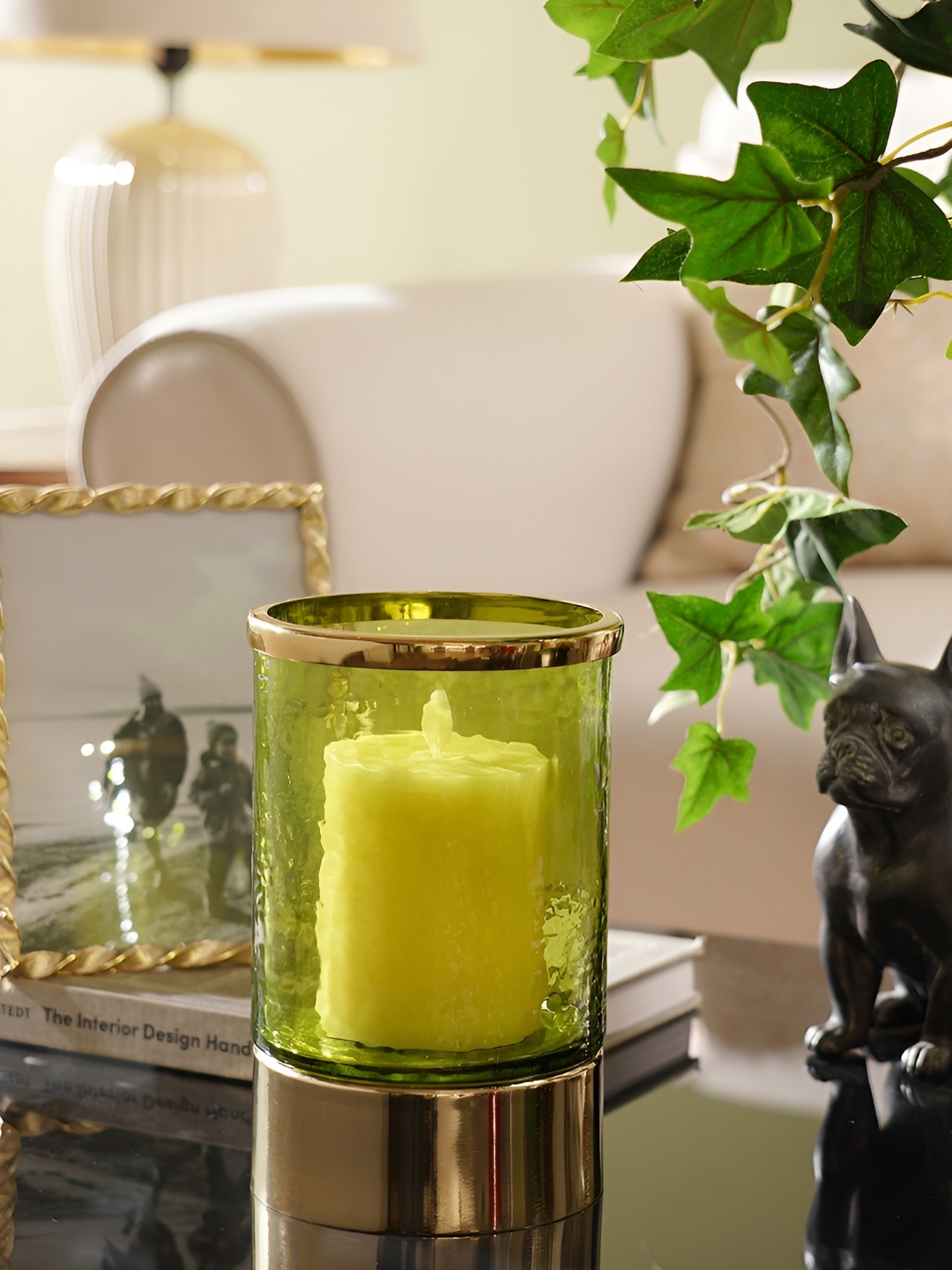 

Pure Home and Living Green & Gold-Toned Aluminium Candle Holder