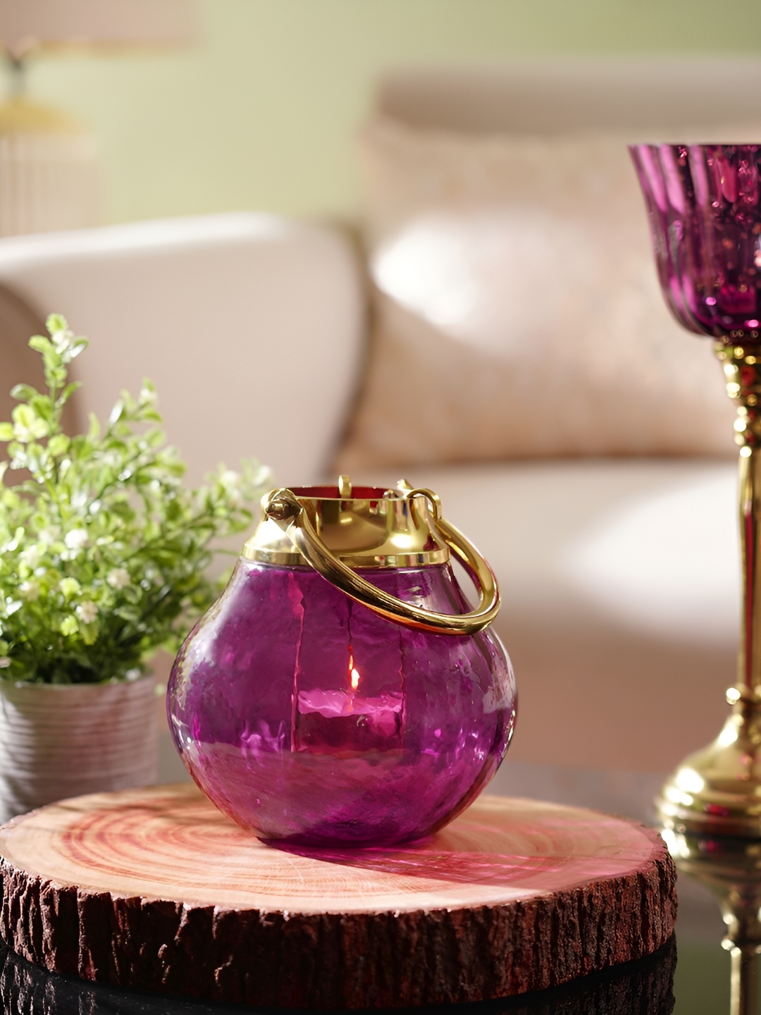 

Pure Home and Living Pink & Gold-Toned Aluminium Candle Holder
