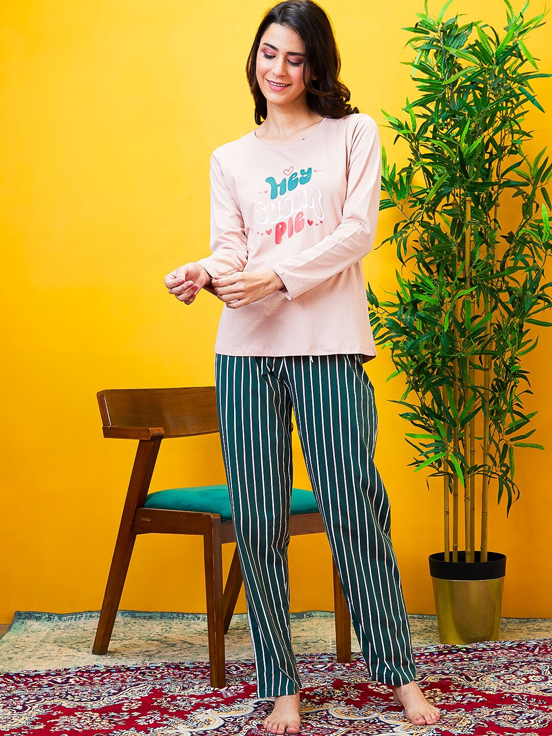 

AV2 Women Typography Printed Night suit, Peach