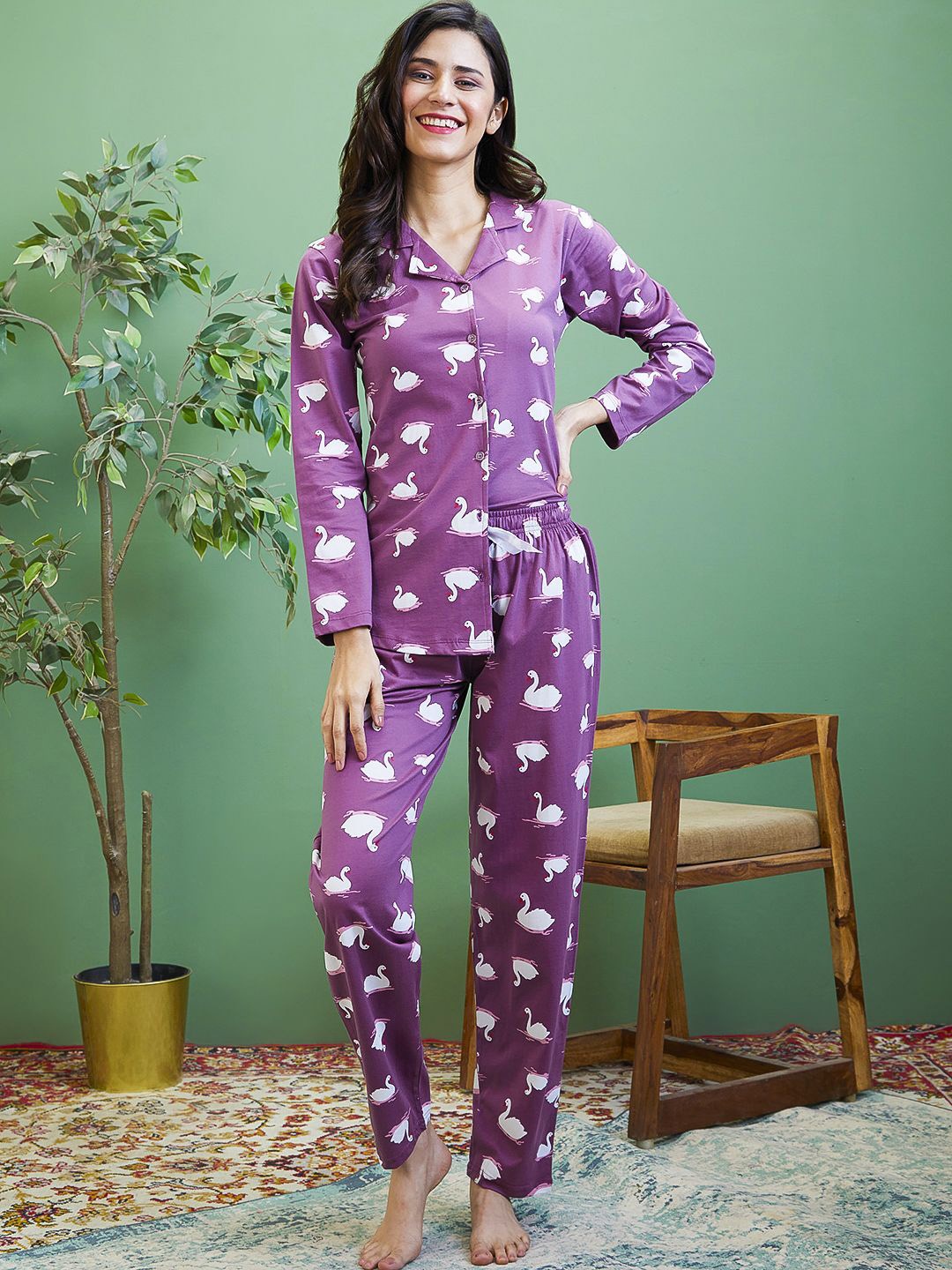 

AV2 Women Conversational Printed Night suit, Purple