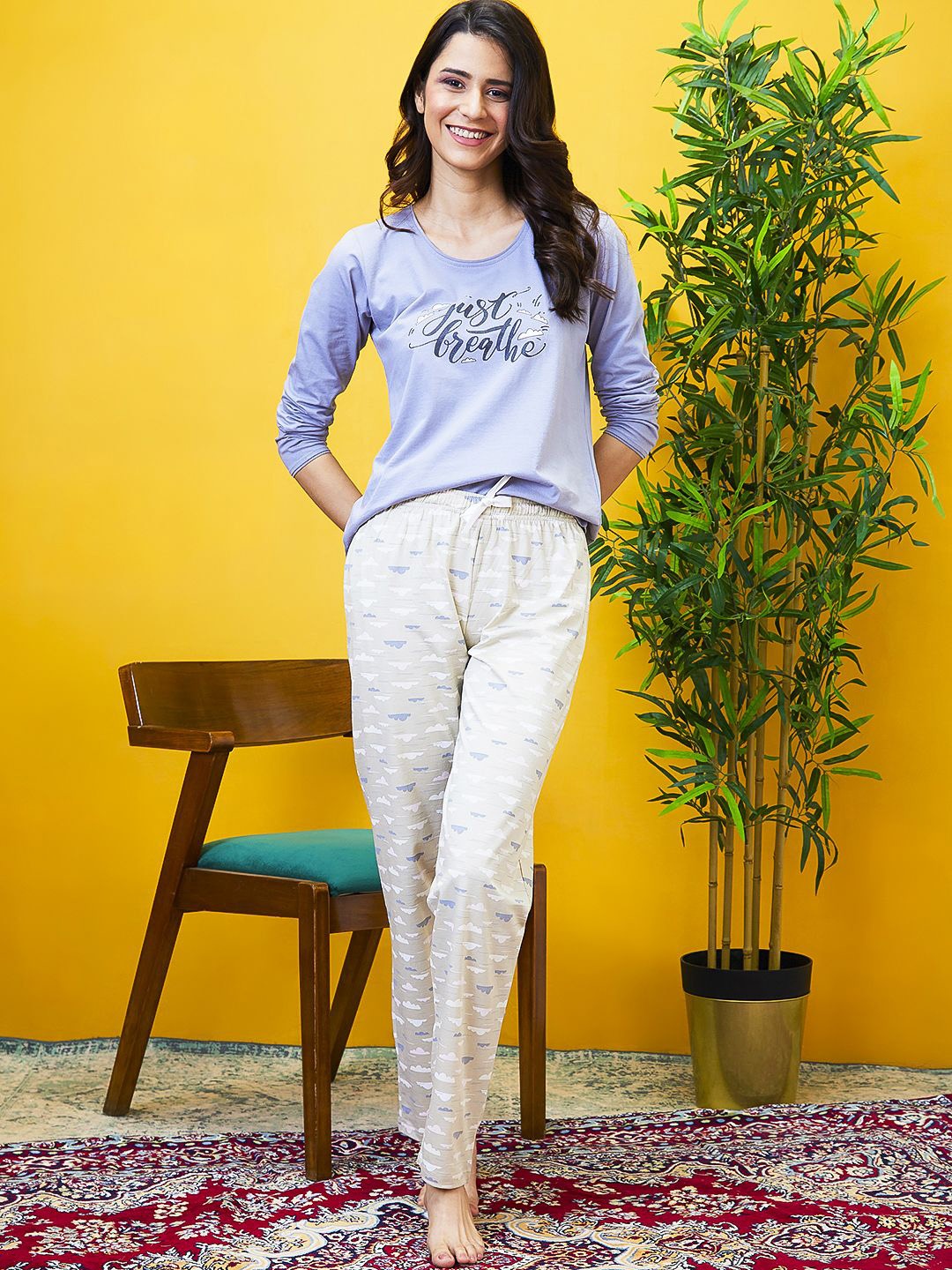 

AV2 Women Printed Typography Night suit, Grey