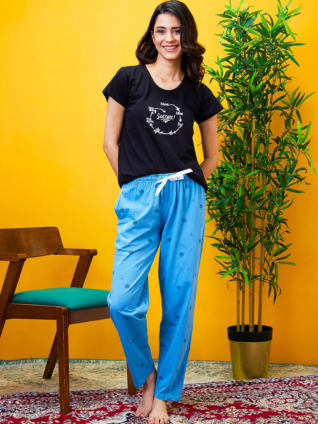 

AV2 Women Typography Printed Night suit, Blue