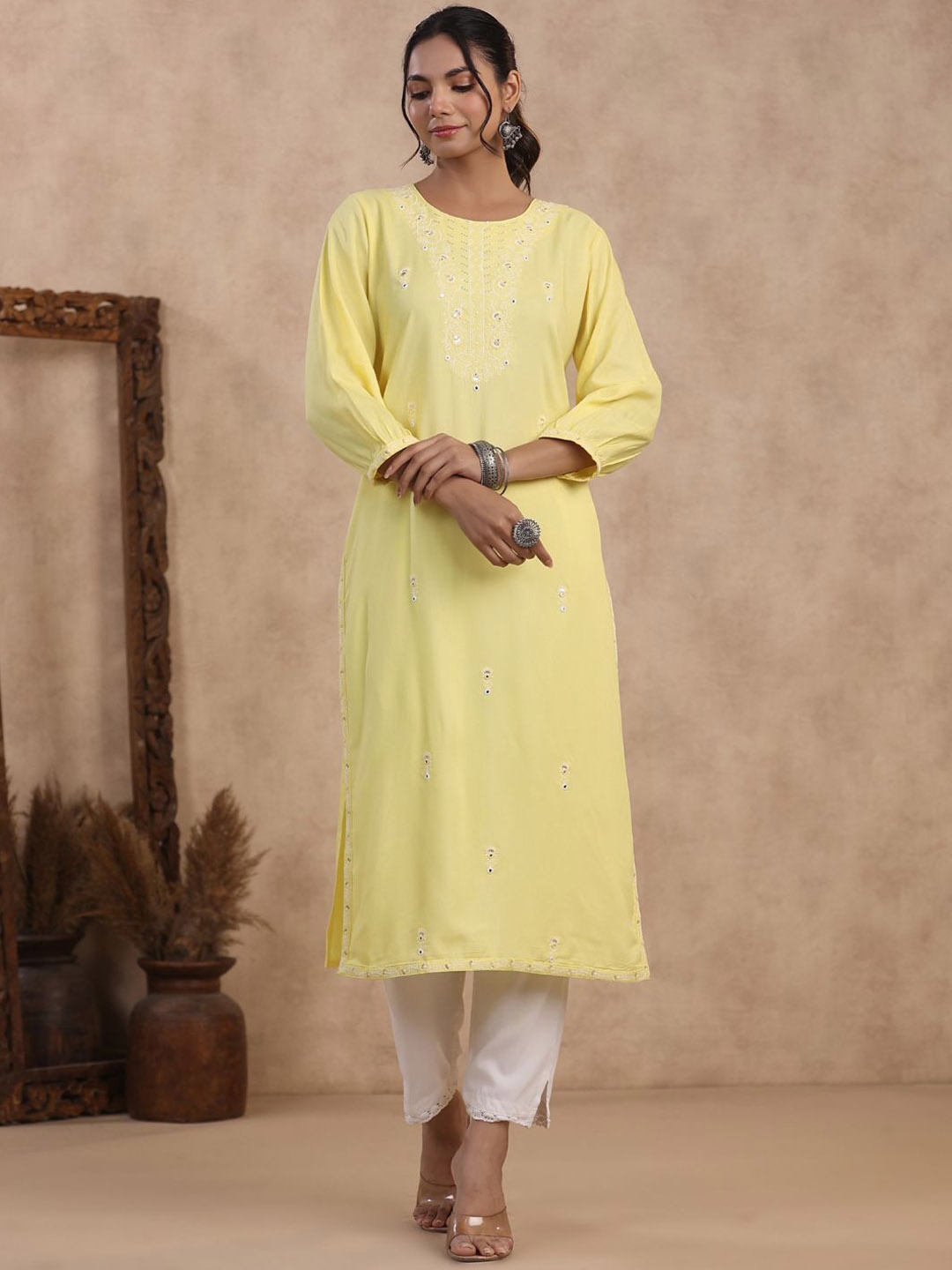 

Readiprint Fashions Women Ethnic Motifs Embroidered Kurta, Yellow
