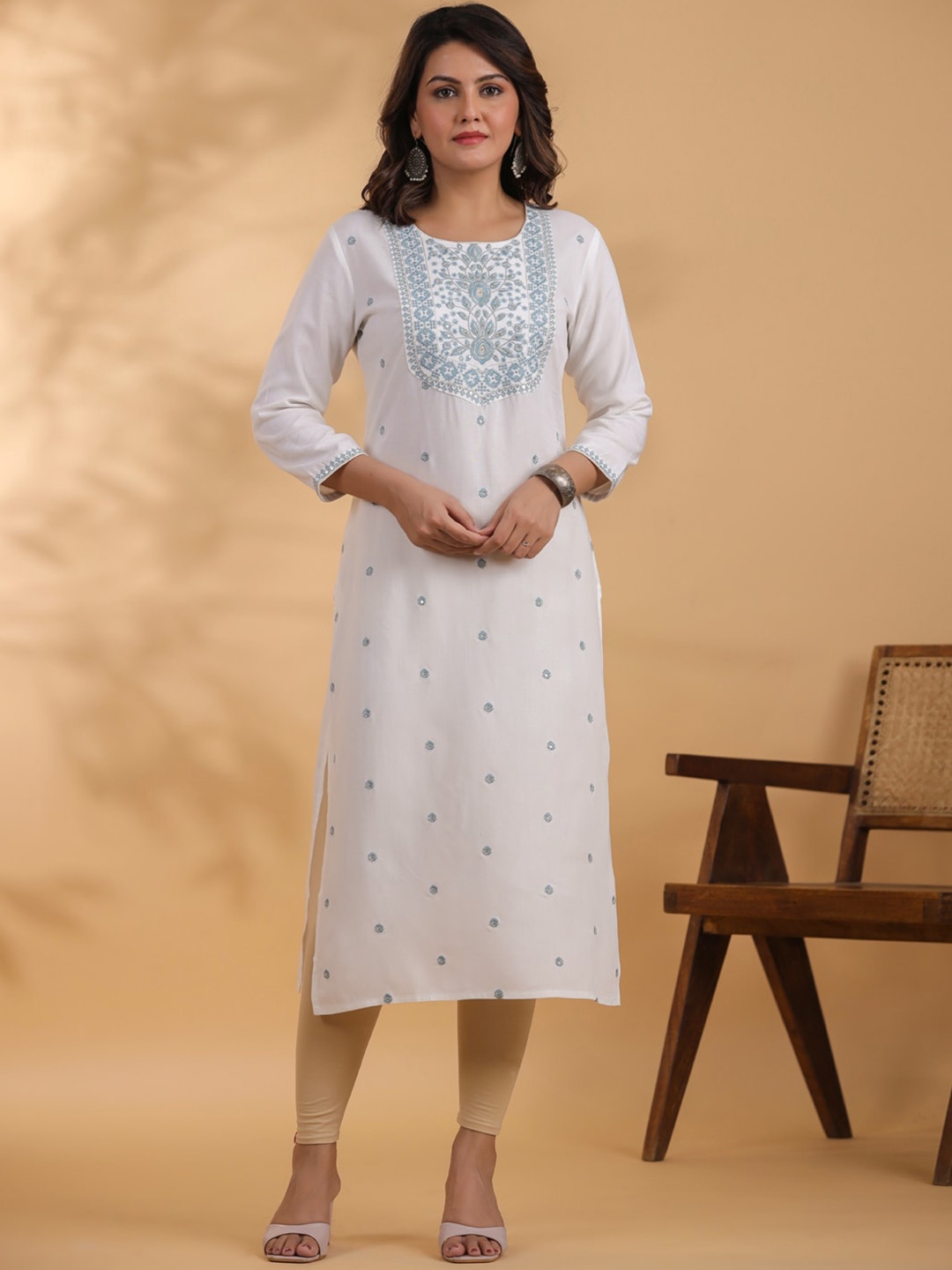 

Readiprint Fashions Women Paisley Embroidered Kurta, White