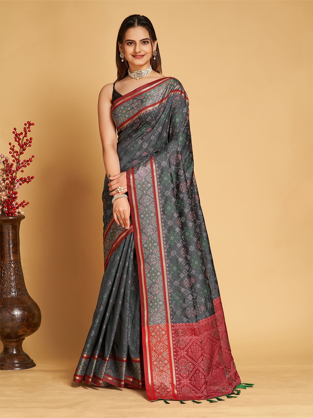 

bansari textiles Woven Design Zari Banarasi Saree, Grey