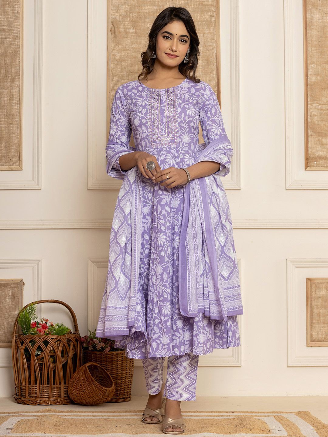 

Yufta Women Floral Printed Empire Sequinned Pure Cotton Kurta with Trousers & With Dupatta, Violet