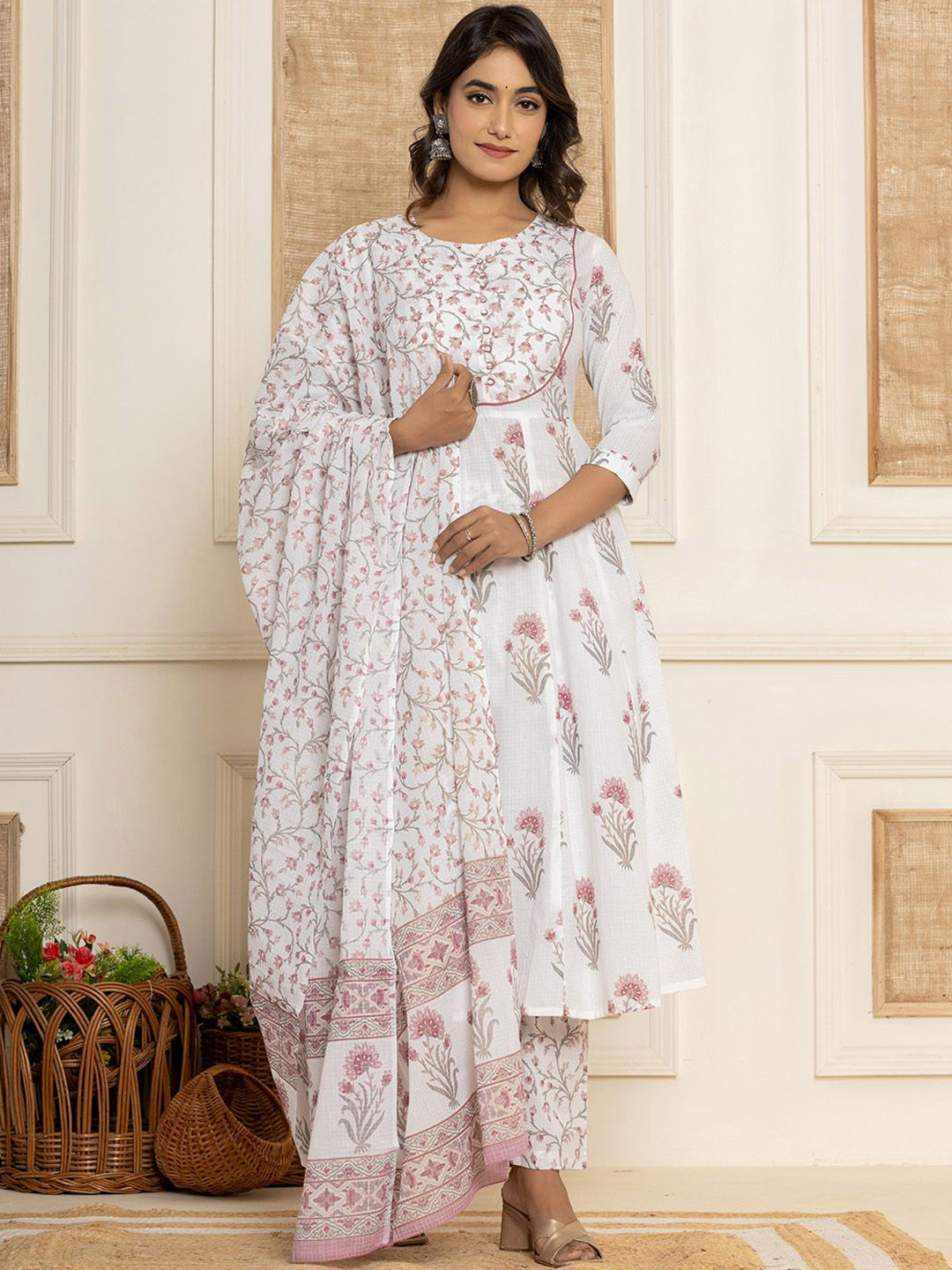 

Yufta Women Floral Printed Regular Pure Cotton Kurta with Trousers & With Dupatta, White