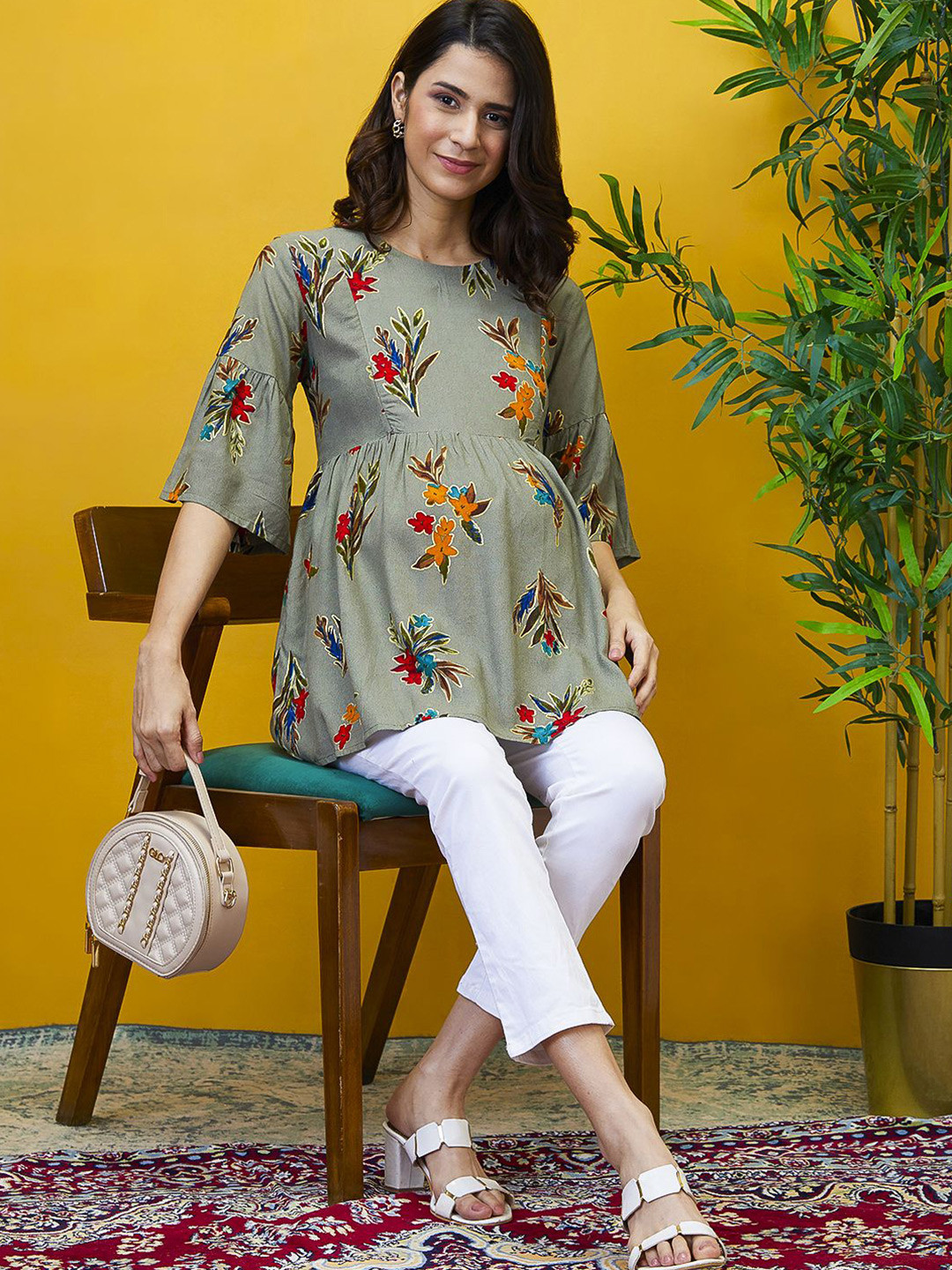 

AV2 Feeding Top Floral Printed Round Neck Longline Top, Grey