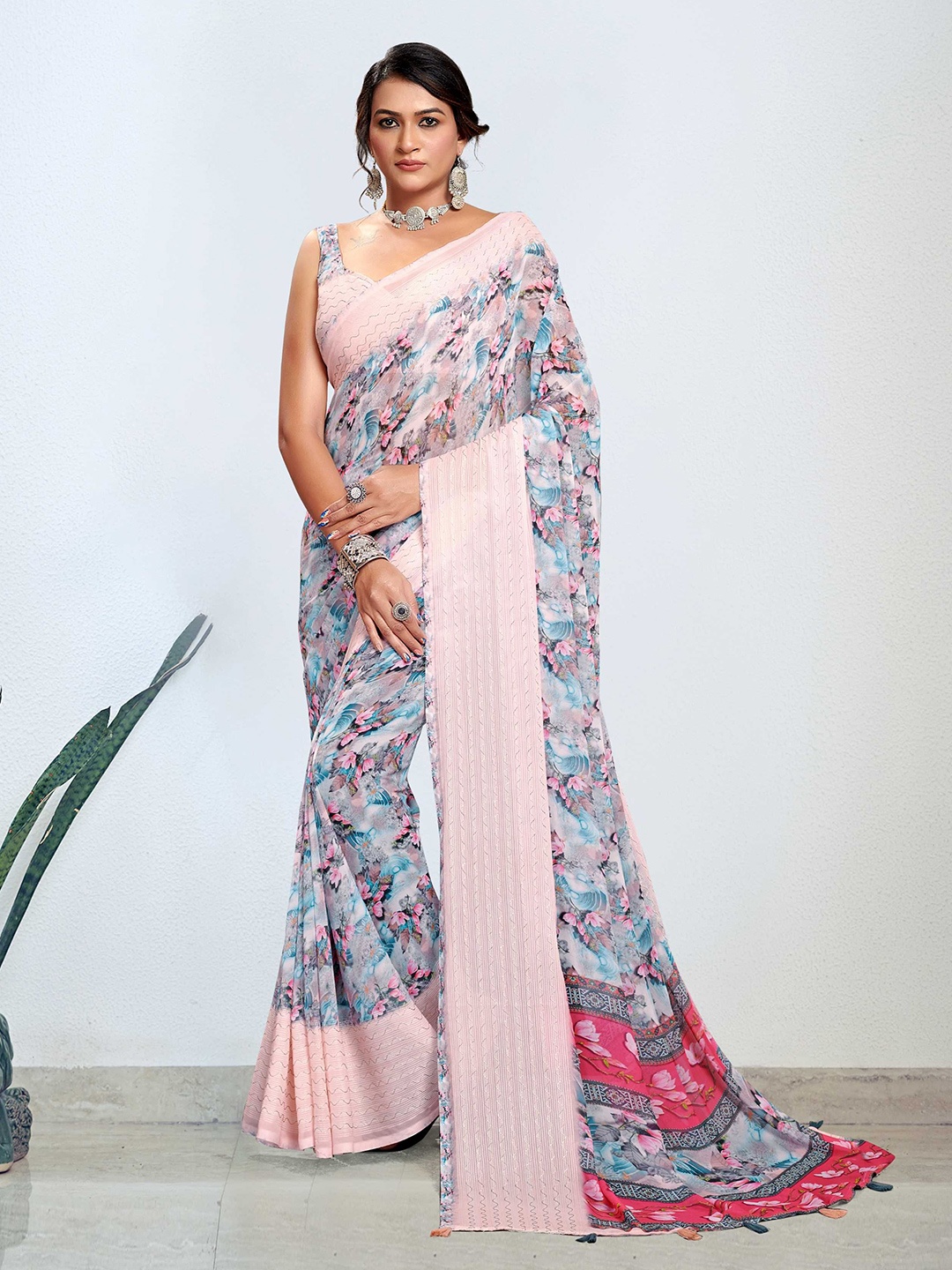 

Mitera Floral Embellished Saree, Peach