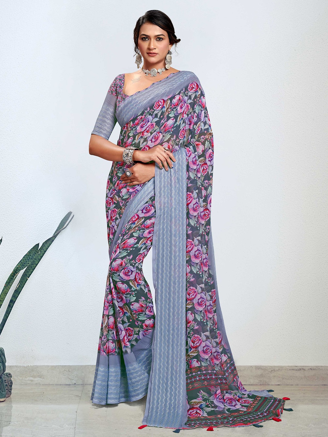 

Mitera Floral Poly Georgette Saree, Grey