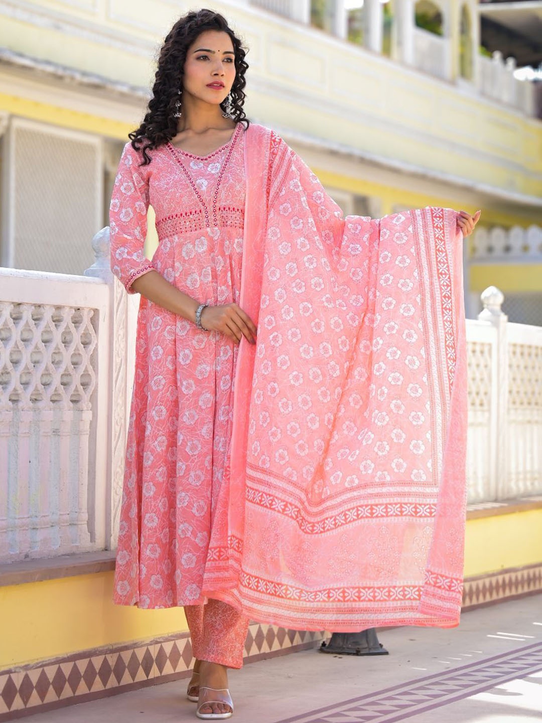

VASVI Women Floral Printed Regular Mirror Work Pure Cotton Kurta with Trousers & With Dupatta, Peach