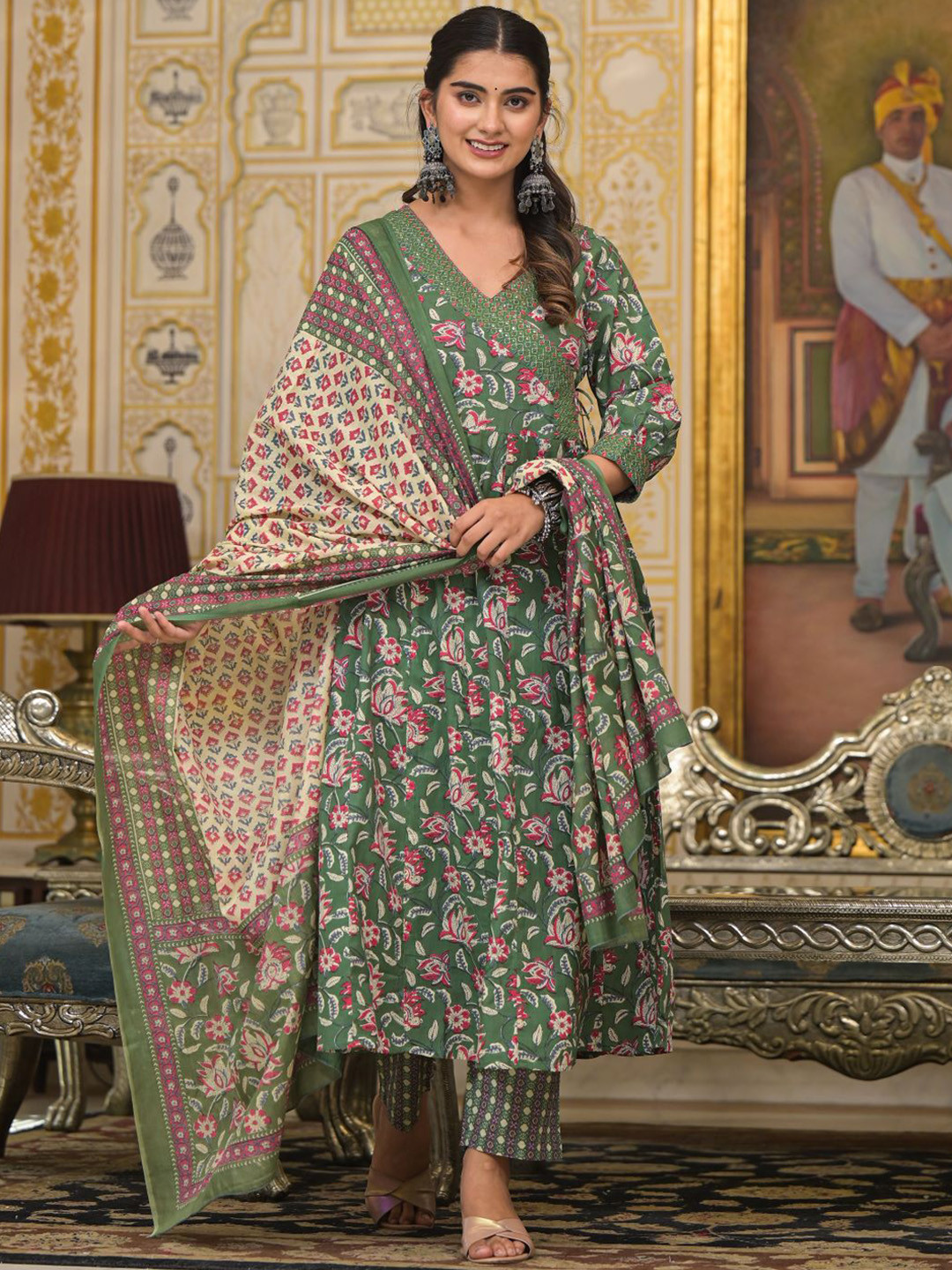 

VASVI Women Floral Printed Angrakha Sequinned Pure Cotton Kurta with Trousers & With Dupatta, Green