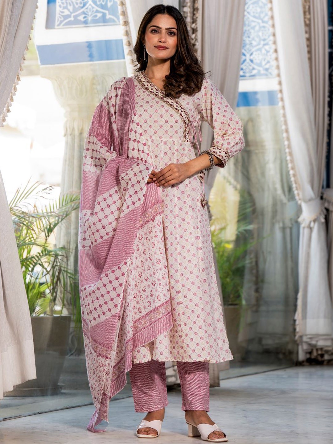 

VASVI Women Floral Printed Angrakha Pure Cotton Kurta with Harem Pants & With Dupatta, Pink