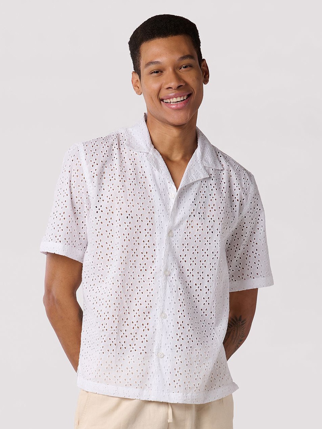 

IZF Men Opaque Printed Casual Solid Shirt, White