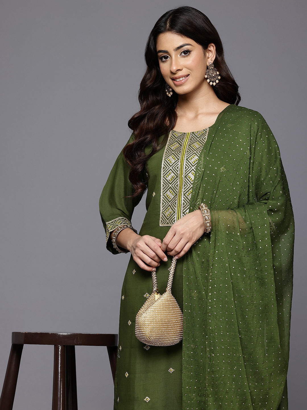 

Varanga Embroidered Sequinned Kurta With Trousers & Dupatta, Green