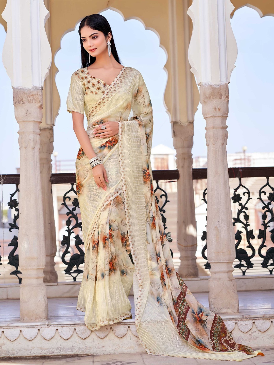 

Mitera Floral Printed Sequinned Saree, Cream