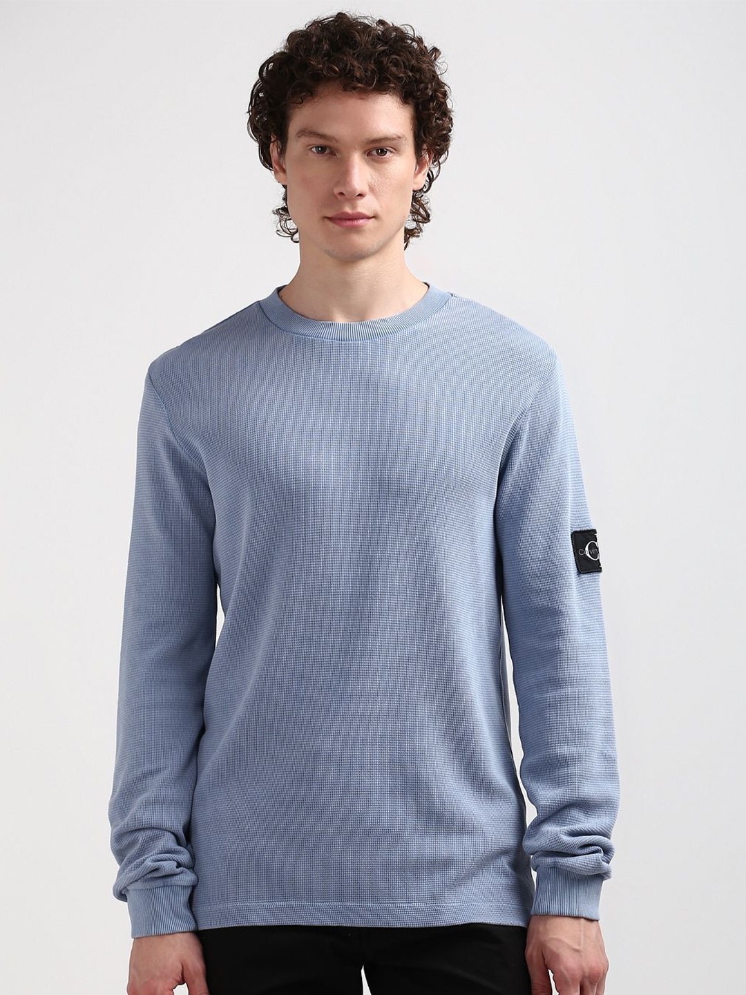 

Calvin Klein Jeans Men Applique Slim Fit Cotton T-shirt, Blue