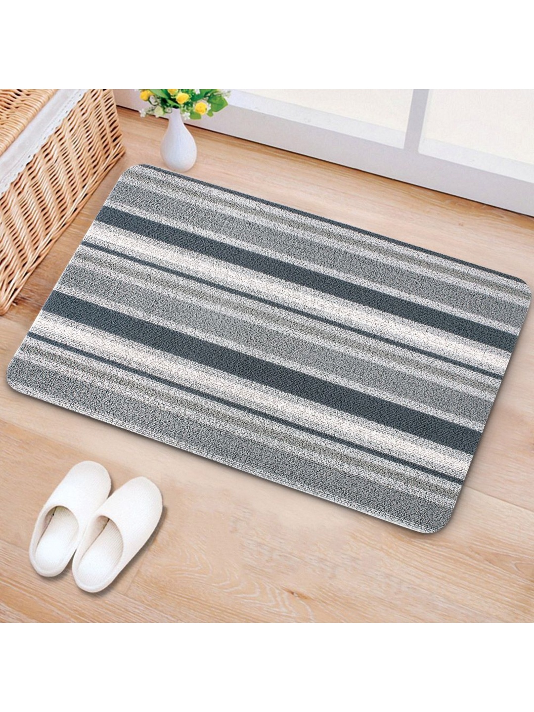 

Freelance White & Grey Self-Designed Anti-Skid Doormat