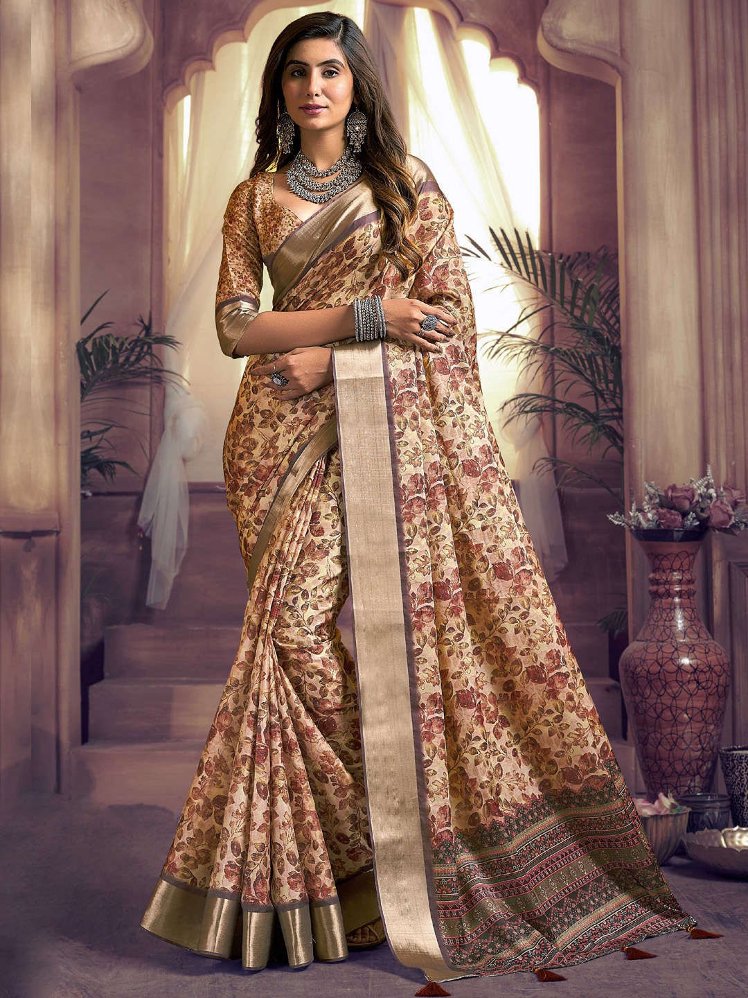 

Mitera Floral Zari Tussar Saree, Cream