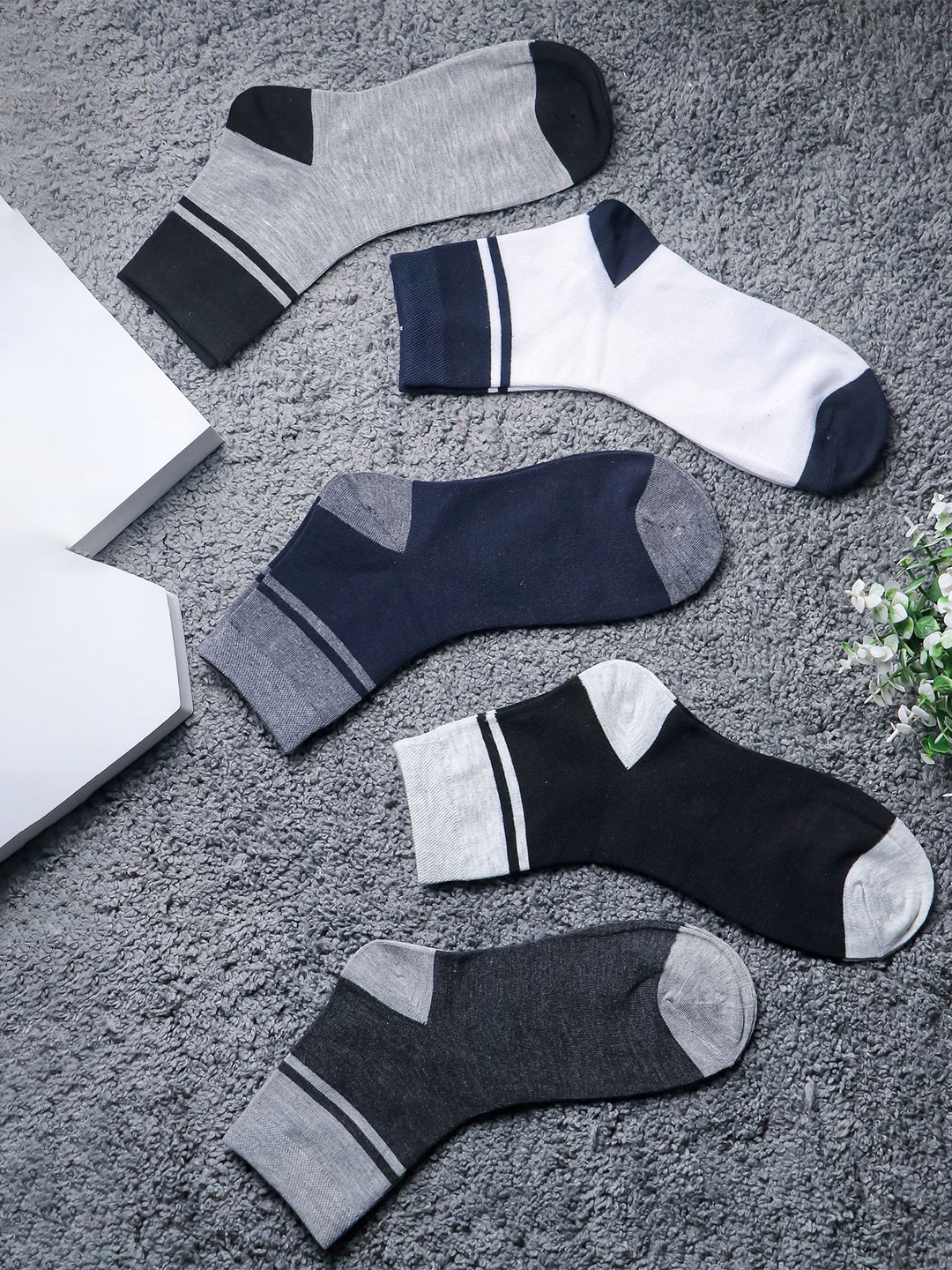 

Brauch Men Pack Of 5 Assorted Cotton Calf-Length Socks