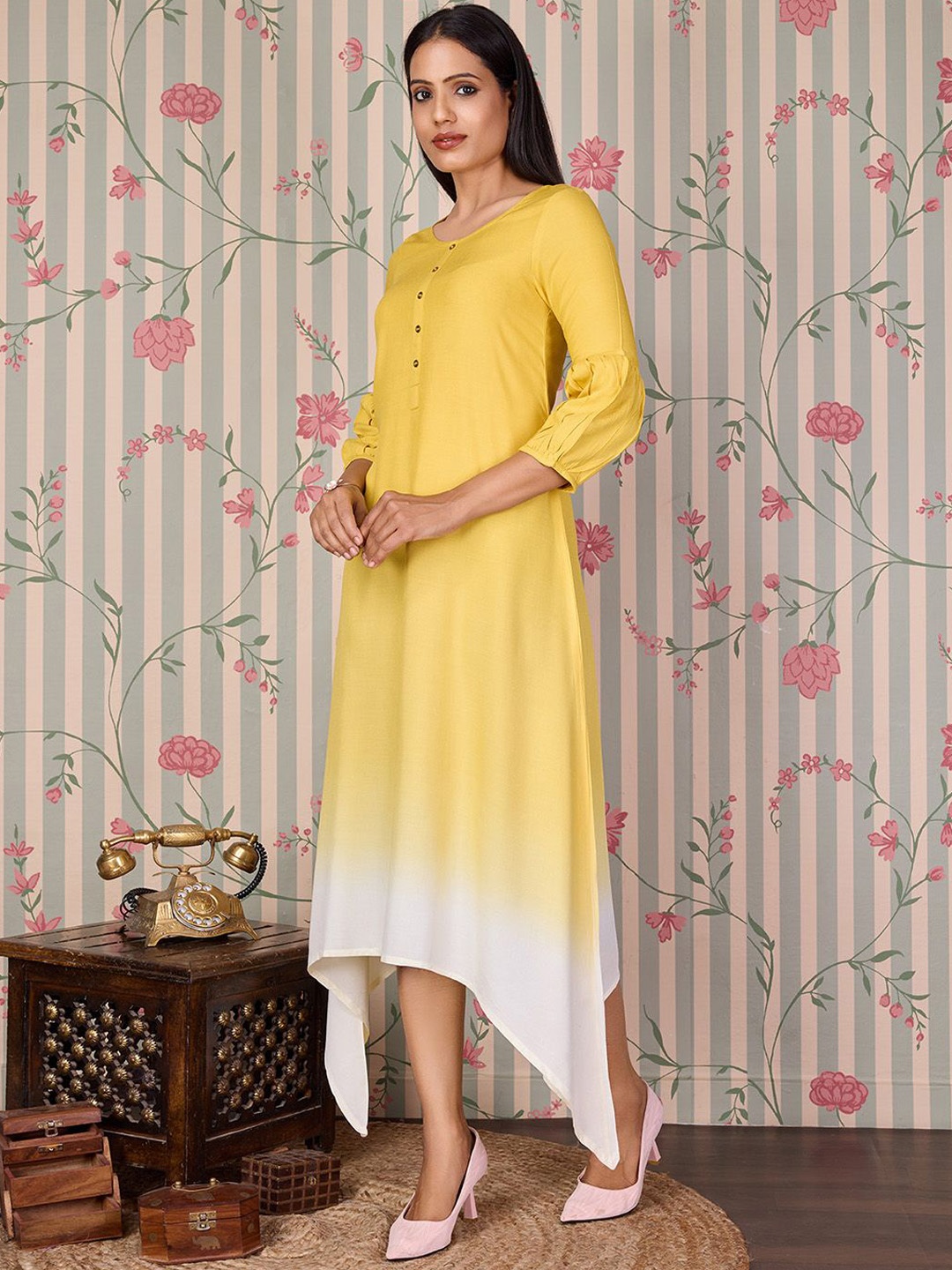 

Ode by House of Pataudi Ombre Printed A-Line Dress, Mustard