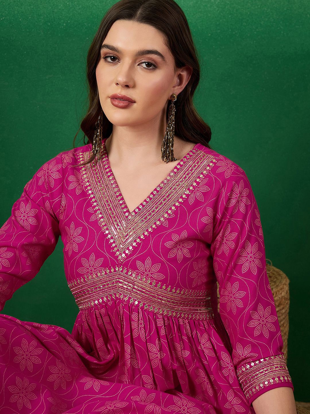 

Sangria Women Floral Printed Sequinned Kurta & Trouser, Pink