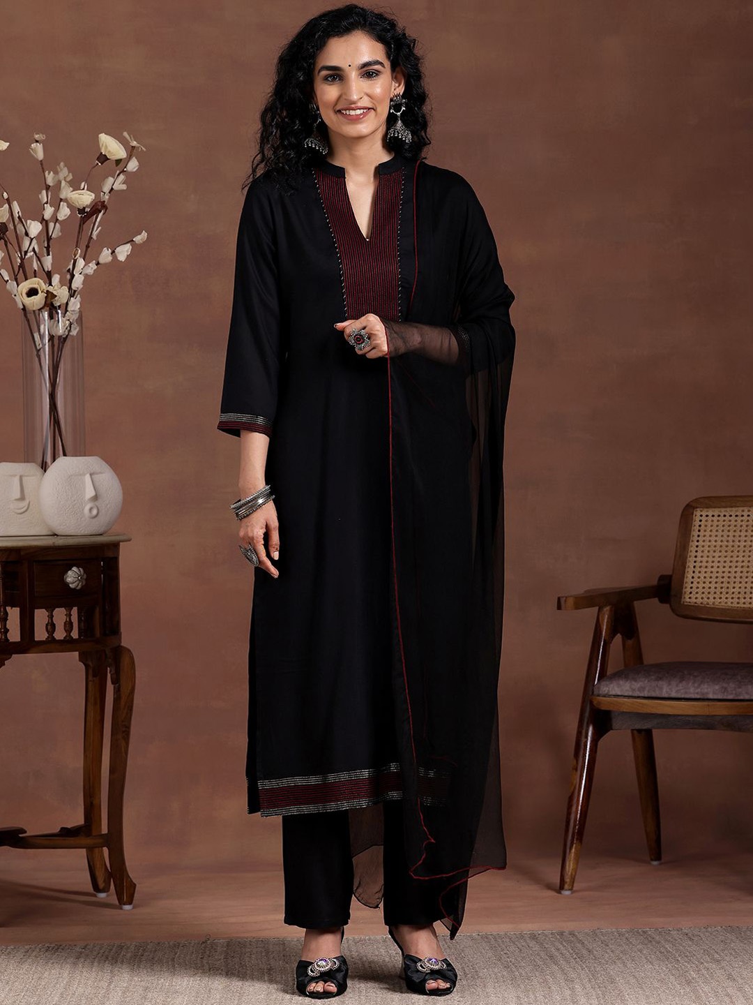 

Libas Women Yoke Design Regular Thread Work Pure Cotton Kurta with Trousers & With Dupatta, Black
