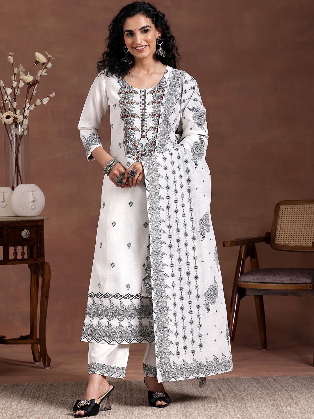 Libas Women Thread Work Linen Kurta with Palazzos & With Dupatta, White