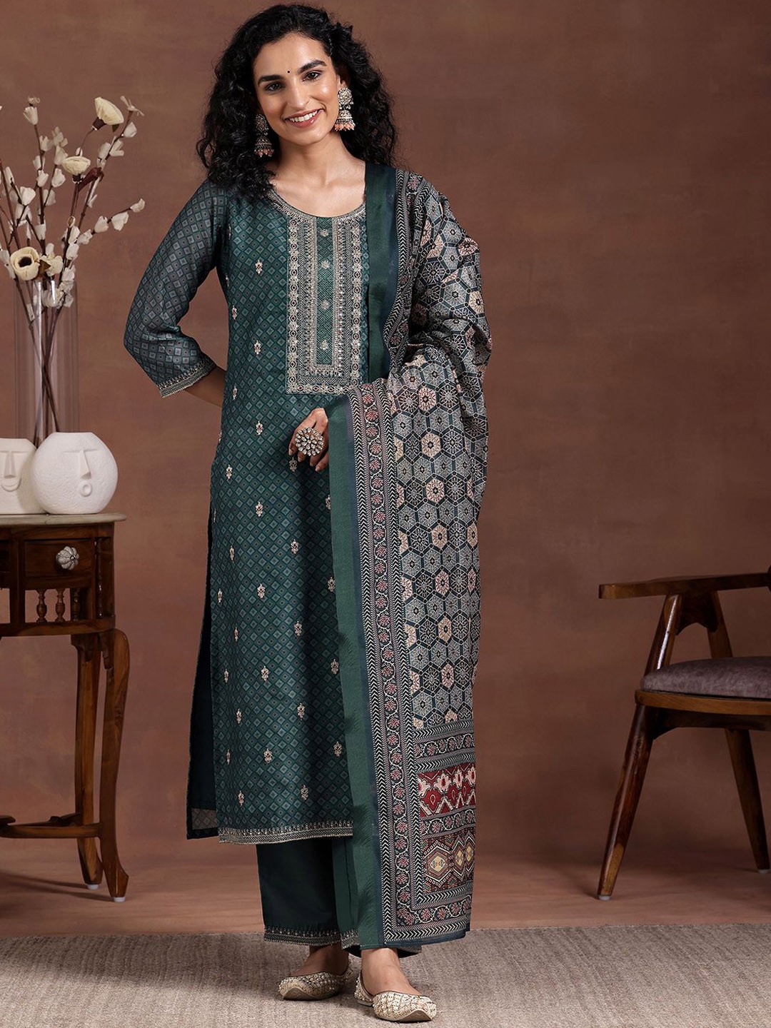 

Libas Ethnic Motifs Printed Thread Work Straight Kurta with Trousers & Dupatta, Teal