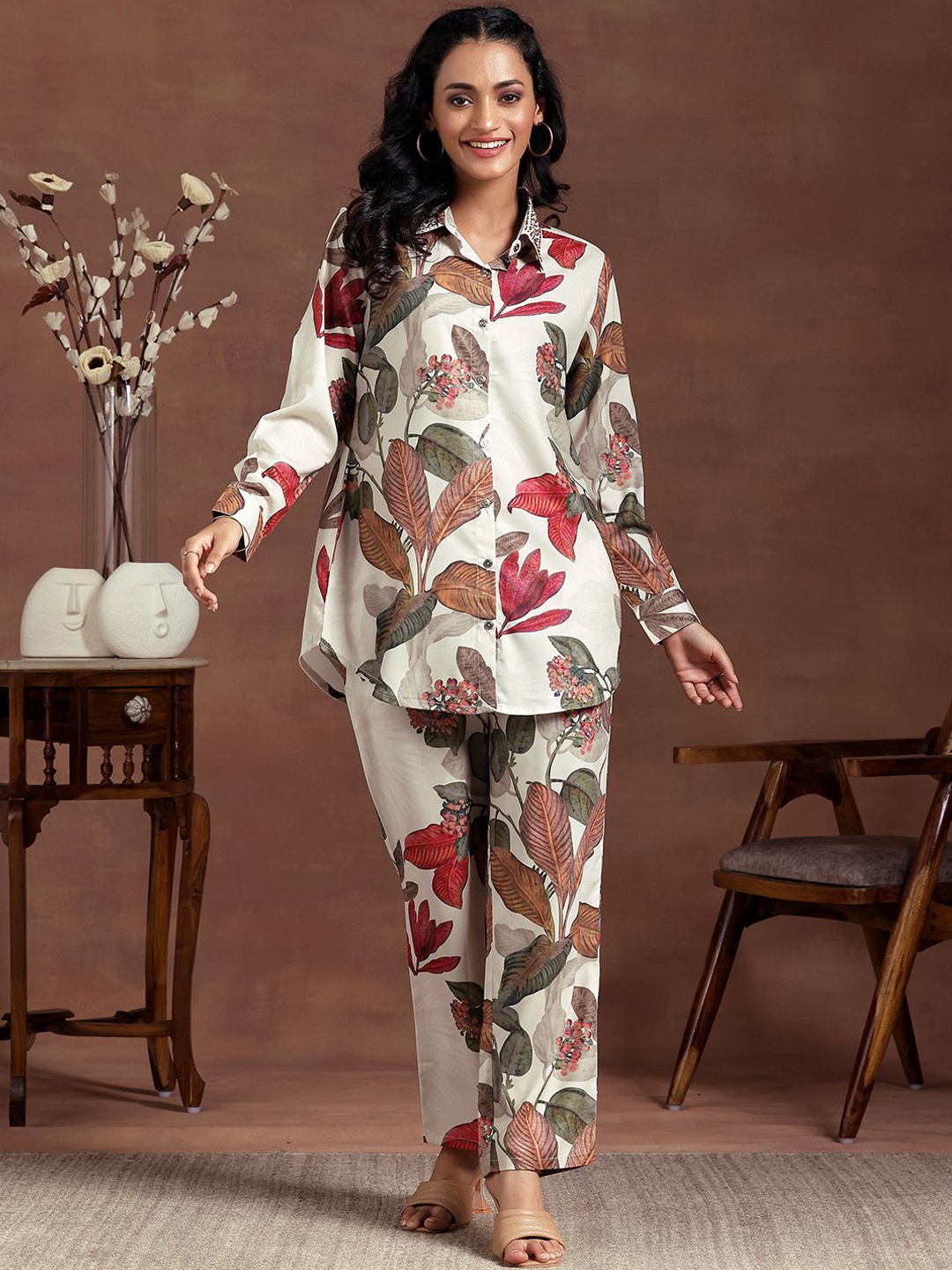 

Libas Women floral Printed Shirt With Trousers Co-Ords, Beige