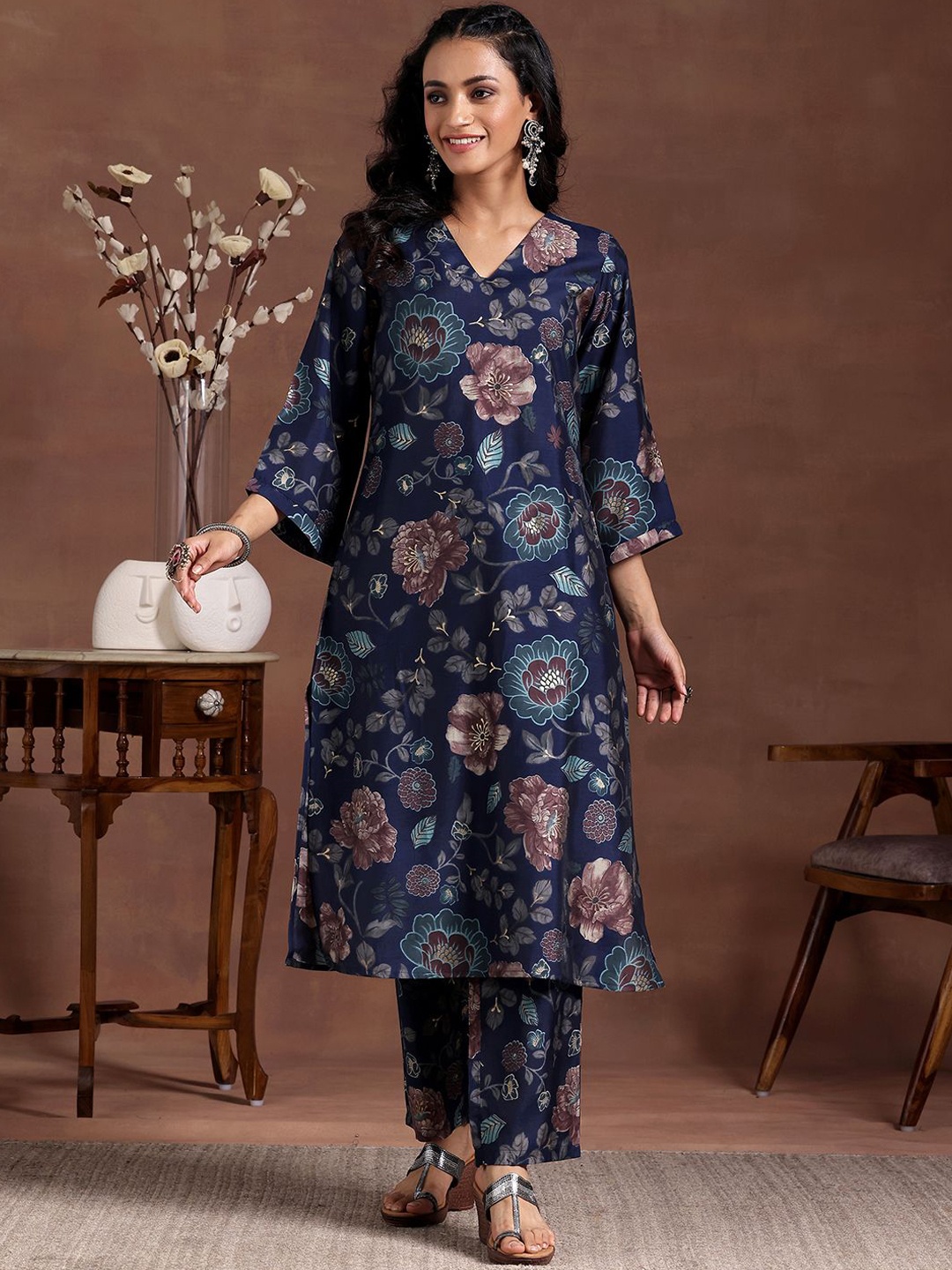 

Libas Floral Printed V Neck Kaftan With Trouser, Blue