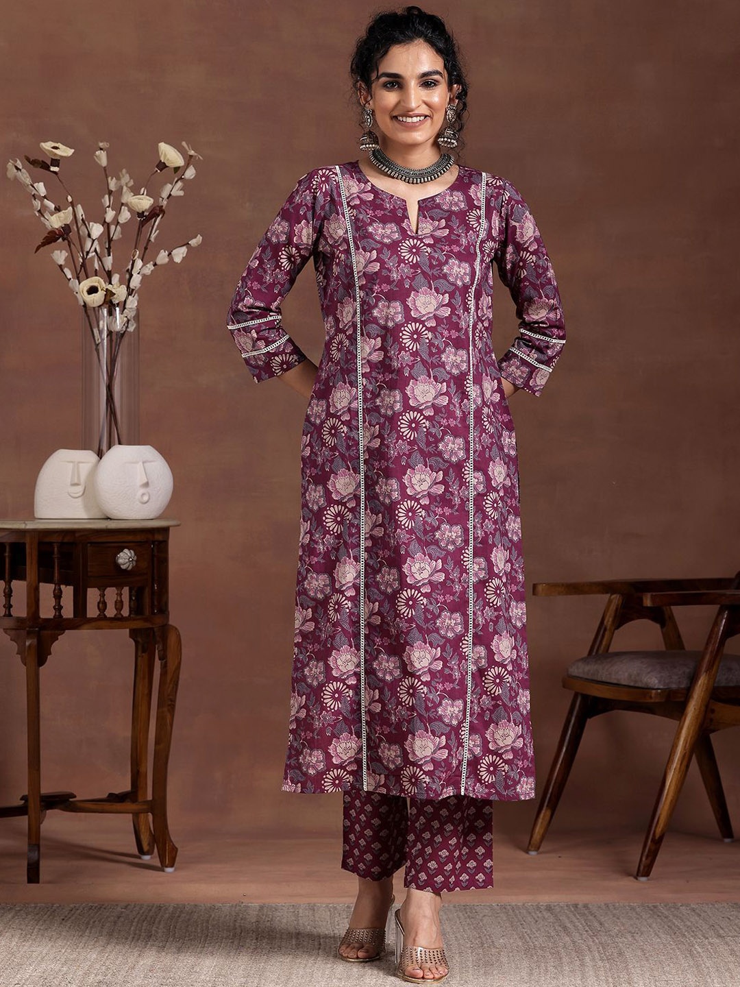

Libas Women Floral Printed Panelled Pure Cotton Kurta with Trousers, Burgundy