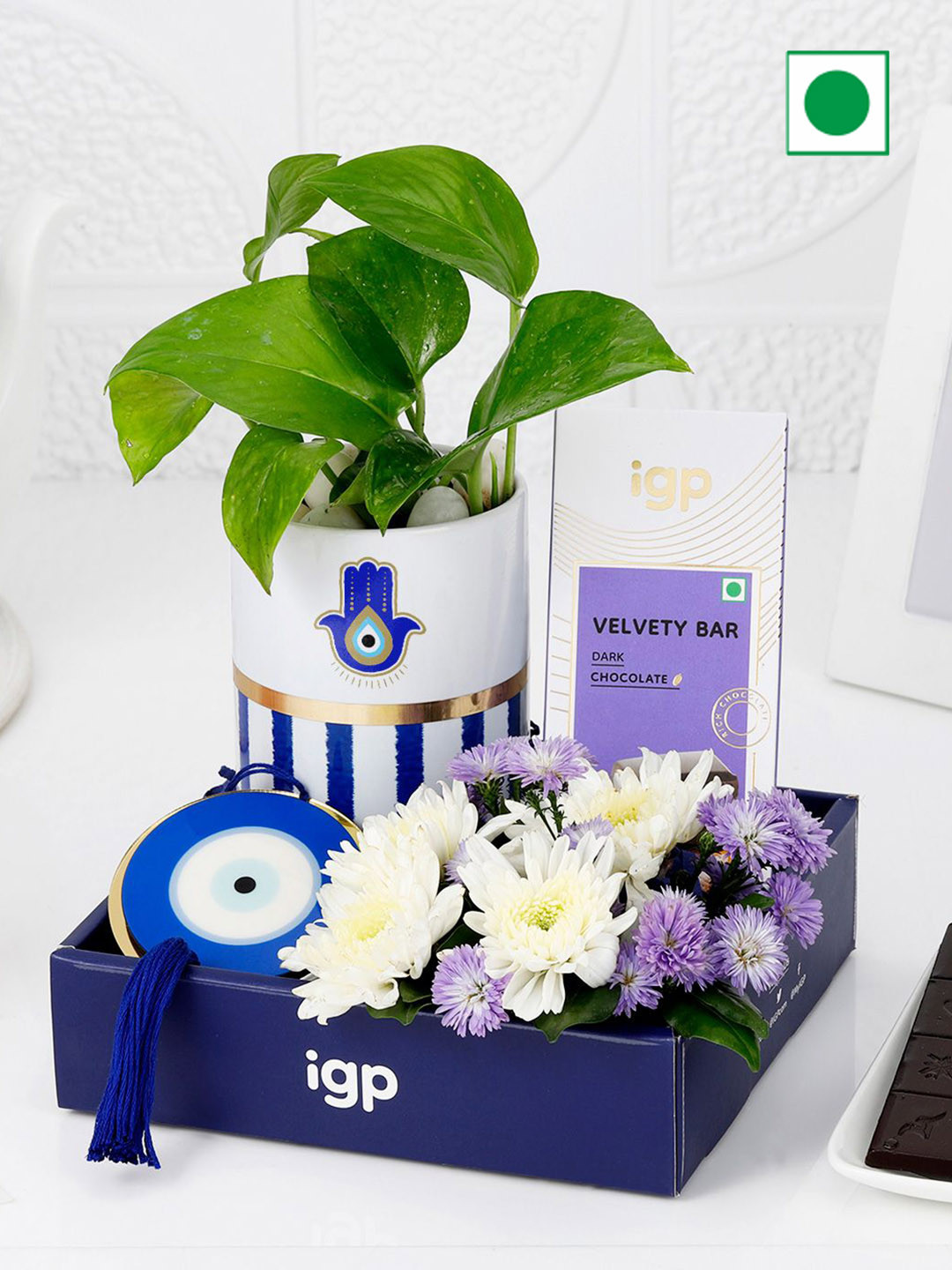 

IGP Unisex Pack of 8 Assorted Gifts, Blue