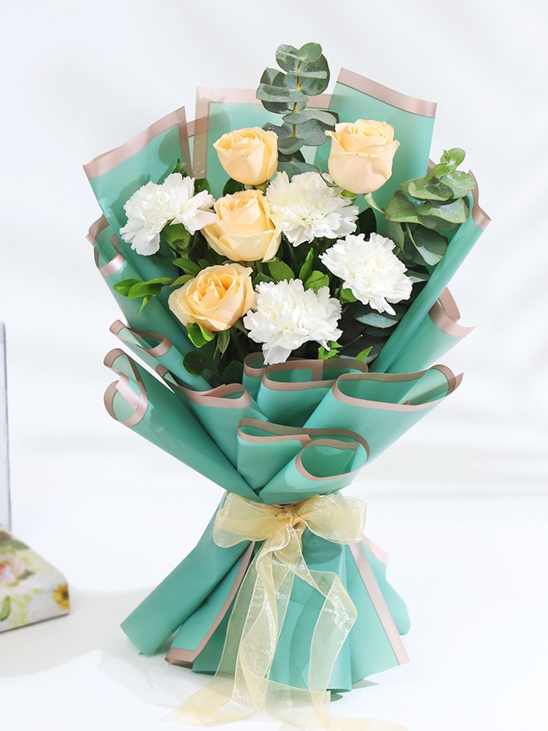

IGP 9 Pcs Fresh Flowers Bouquet, Multi