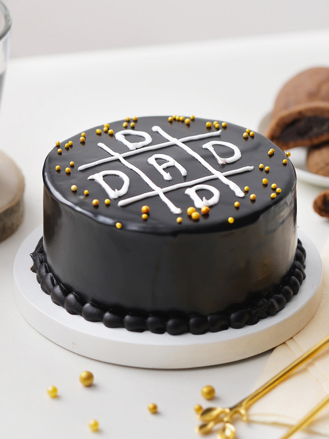 

IGP Dad Chocolate Cream Cake (250 Gm), Black