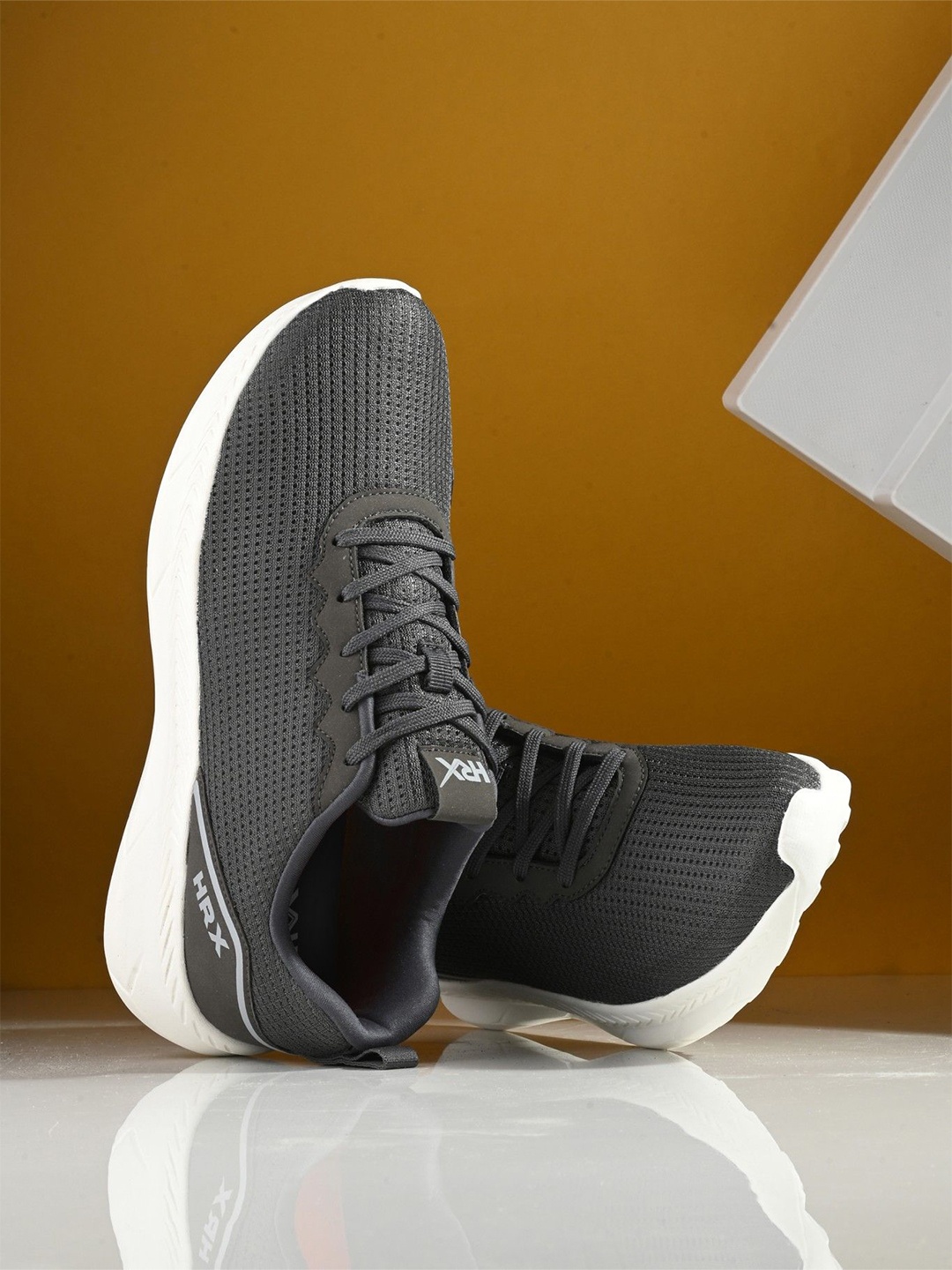 

HRX by Hrithik Roshan Men Mesh Running Non-Marking Shoes, Grey