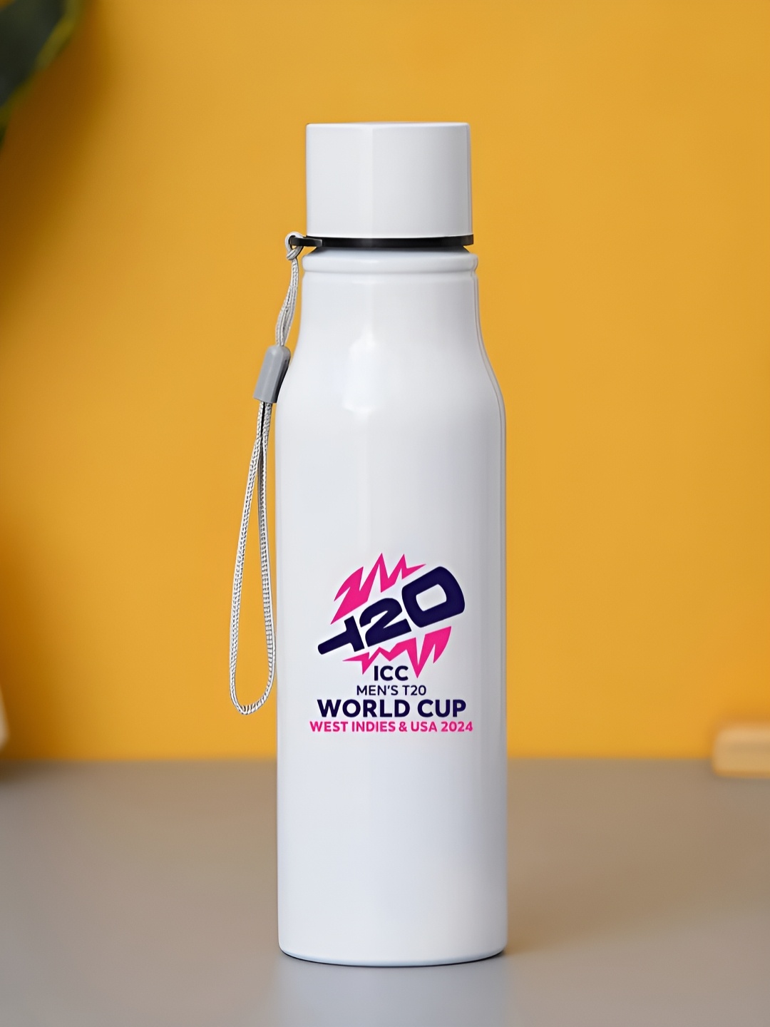 

FanCode White & Pink Single Stainless Steel Printed Water Bottle