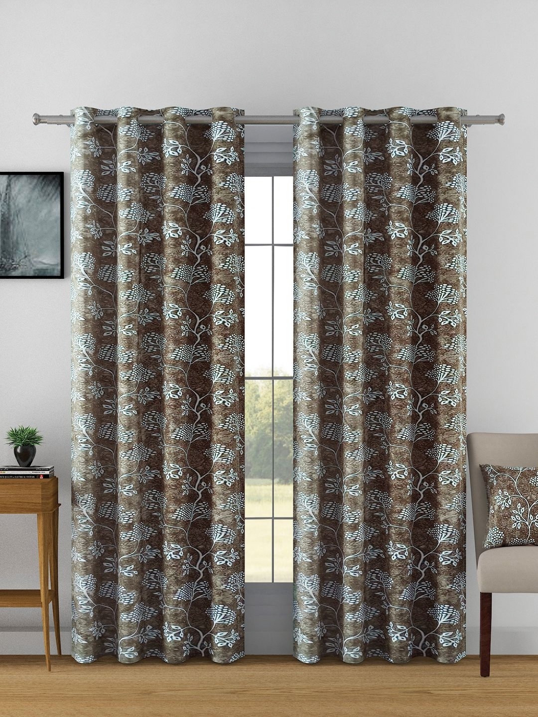 

Aura Brown & White Set of 2 Floral Long Door Curtain
