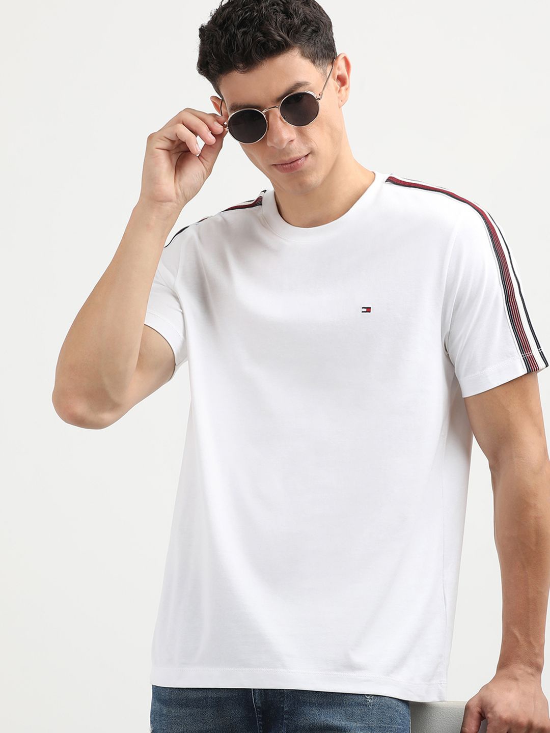 

Tommy Hilfiger Men Round Neck Embroidered T-shirt, White
